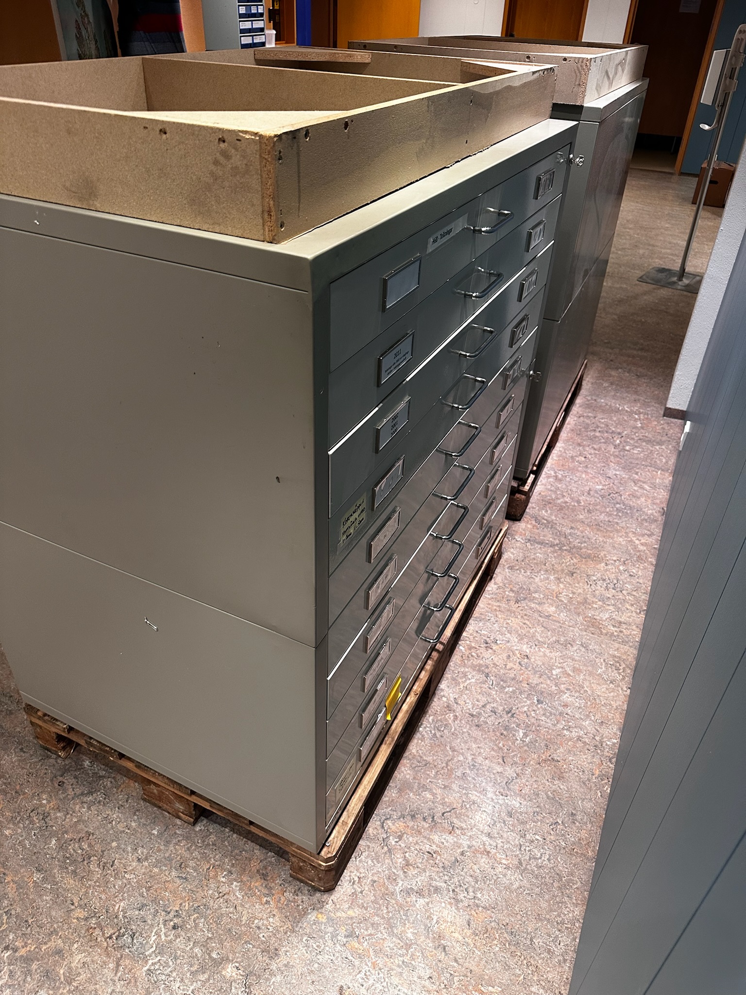 SELT / SOLD Teikningaskápur, 14 skúffur, B116 x D76 x H112 sm. 6