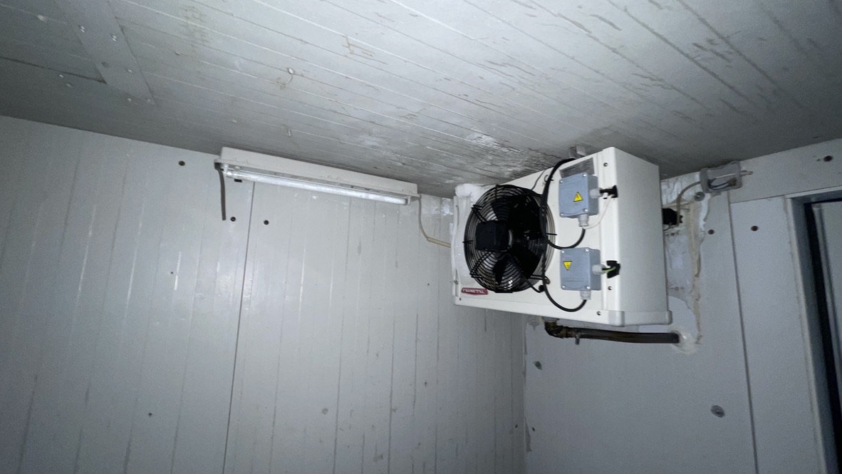 SELT / SOLD Rivacold frystir manngengur 4 fm 5