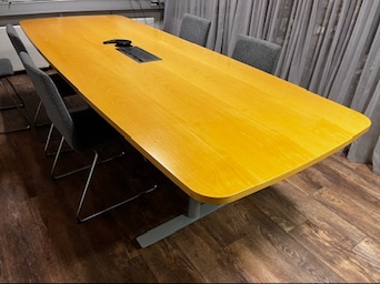 SELT / SOLD Fundarborð með tengladokku, 8-10 manna, L270 x B105 x H74 sm.