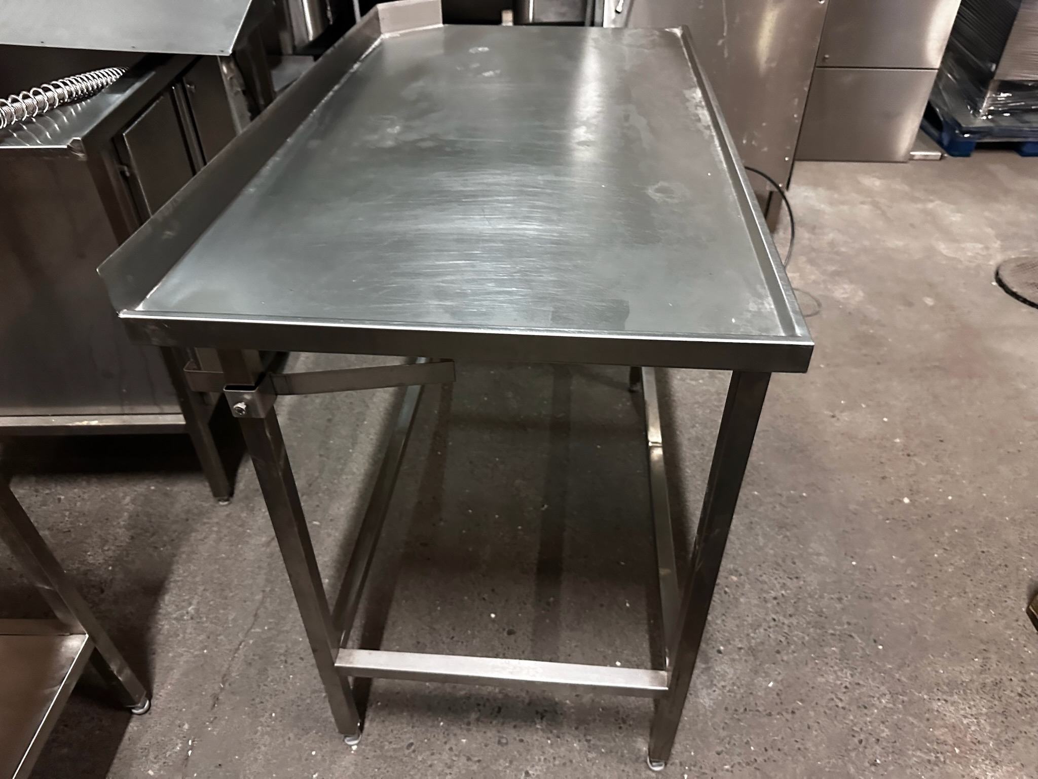 SELT / SOLD Stálborð, L120 x B65 x H91 sm. 3