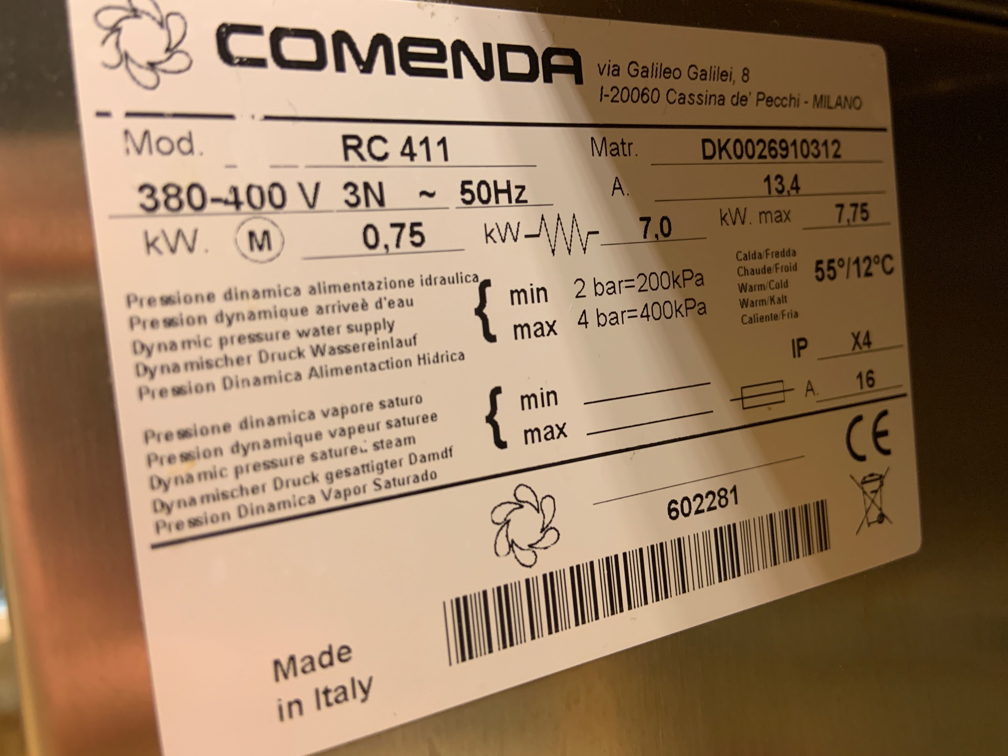 Selt - Comenda RC411 húddvél frá Fastus 10