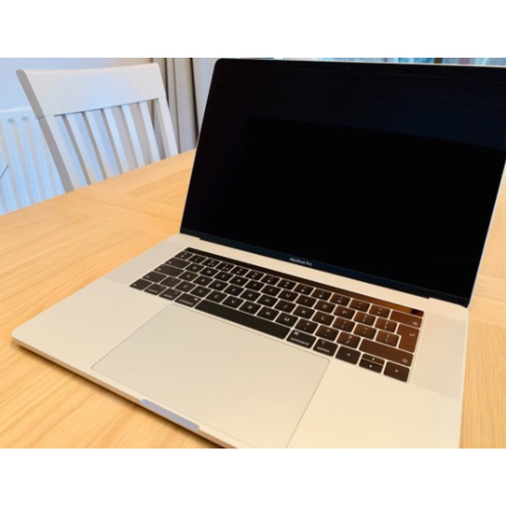SELT / SOLD Apple MacBook Pro, i7, 15'' 2