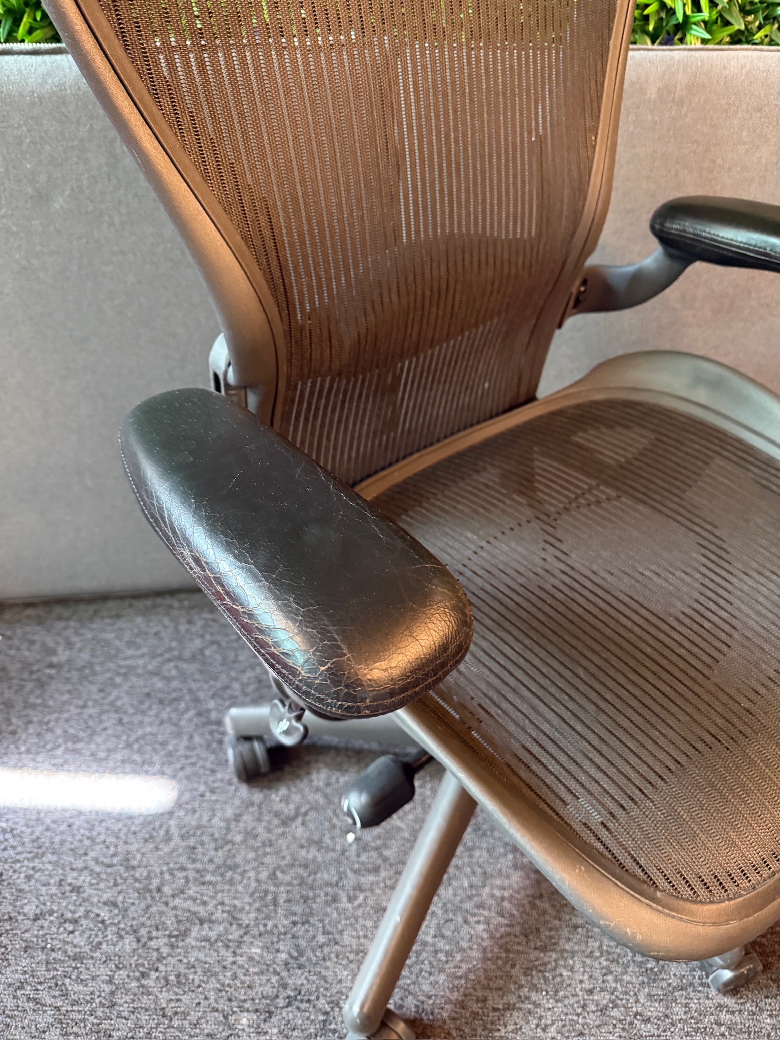 SELT / SOLD Herman Miller Aeron Classic, C stærð 6