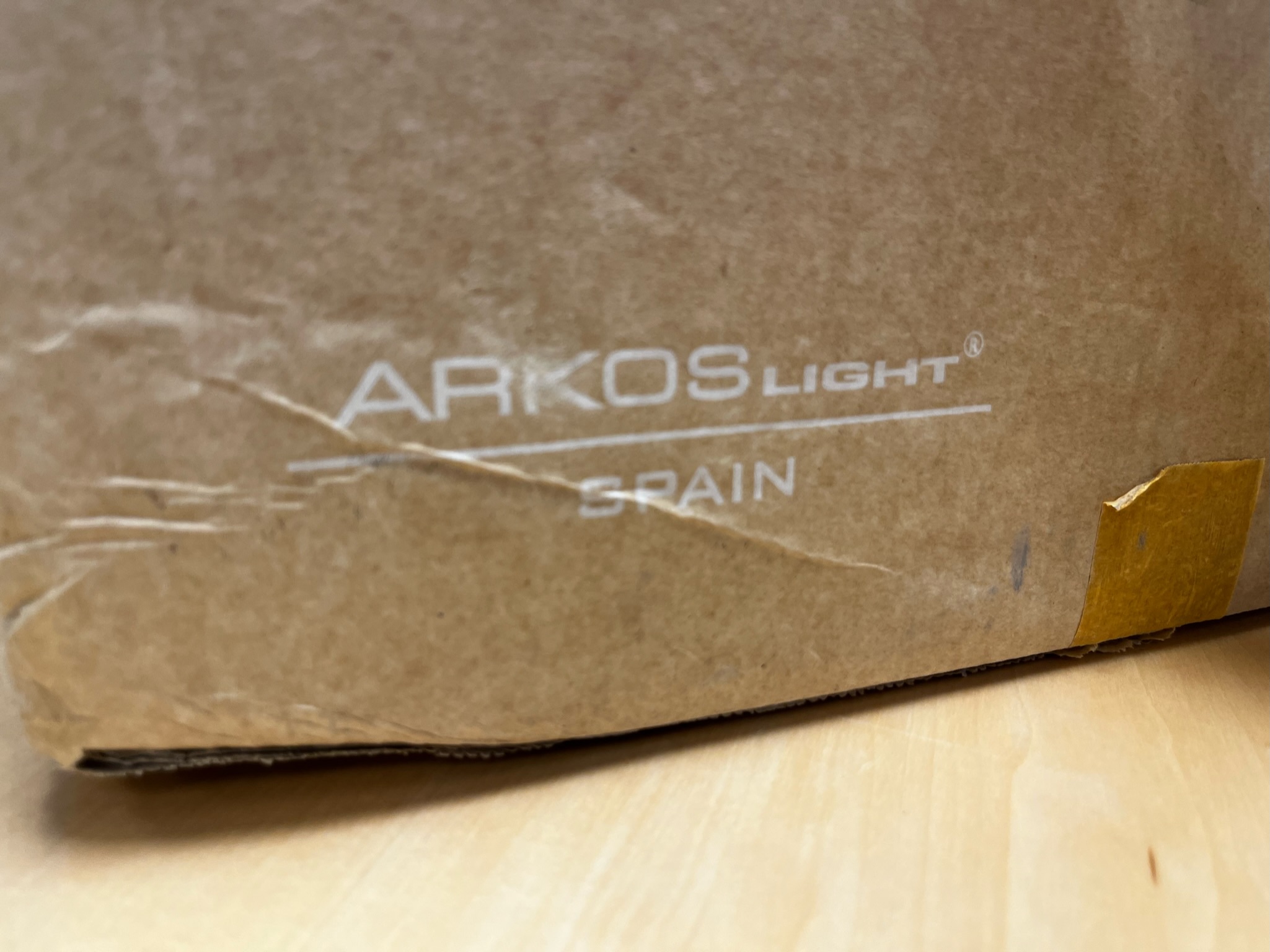 SELT / SOLD Salt 6 ljósakróna frá ArkosLight (ónotuð) 5