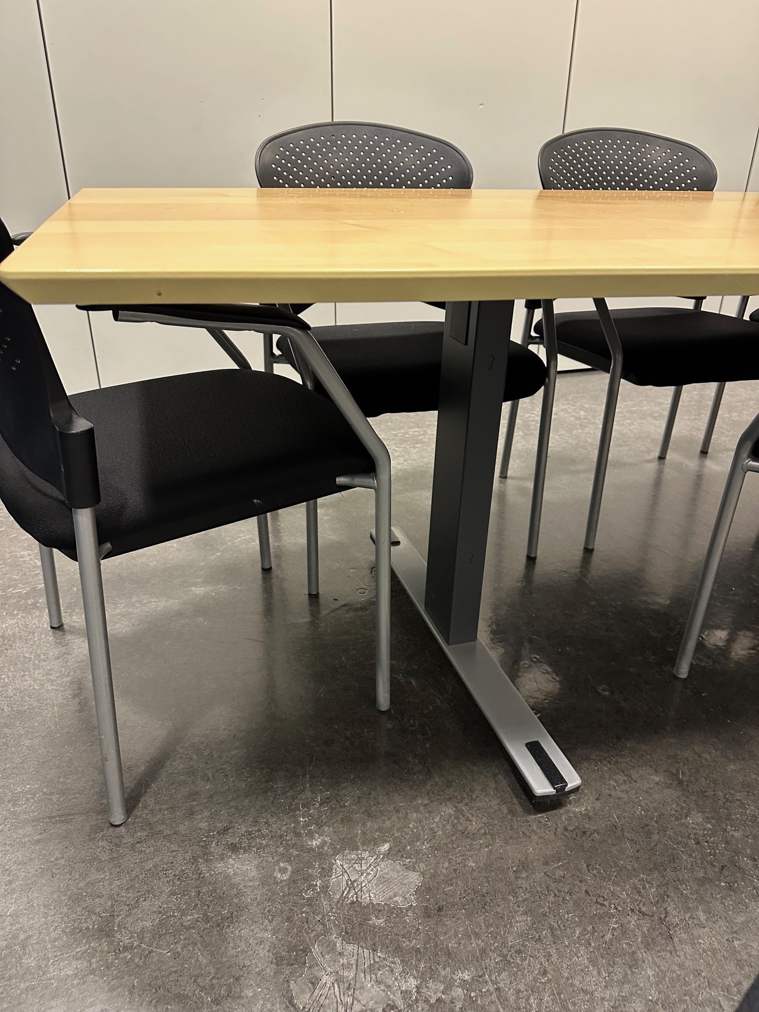 SELT / SOLD Fundarborð, 8-10 manna, L300 x B110 sm. 3