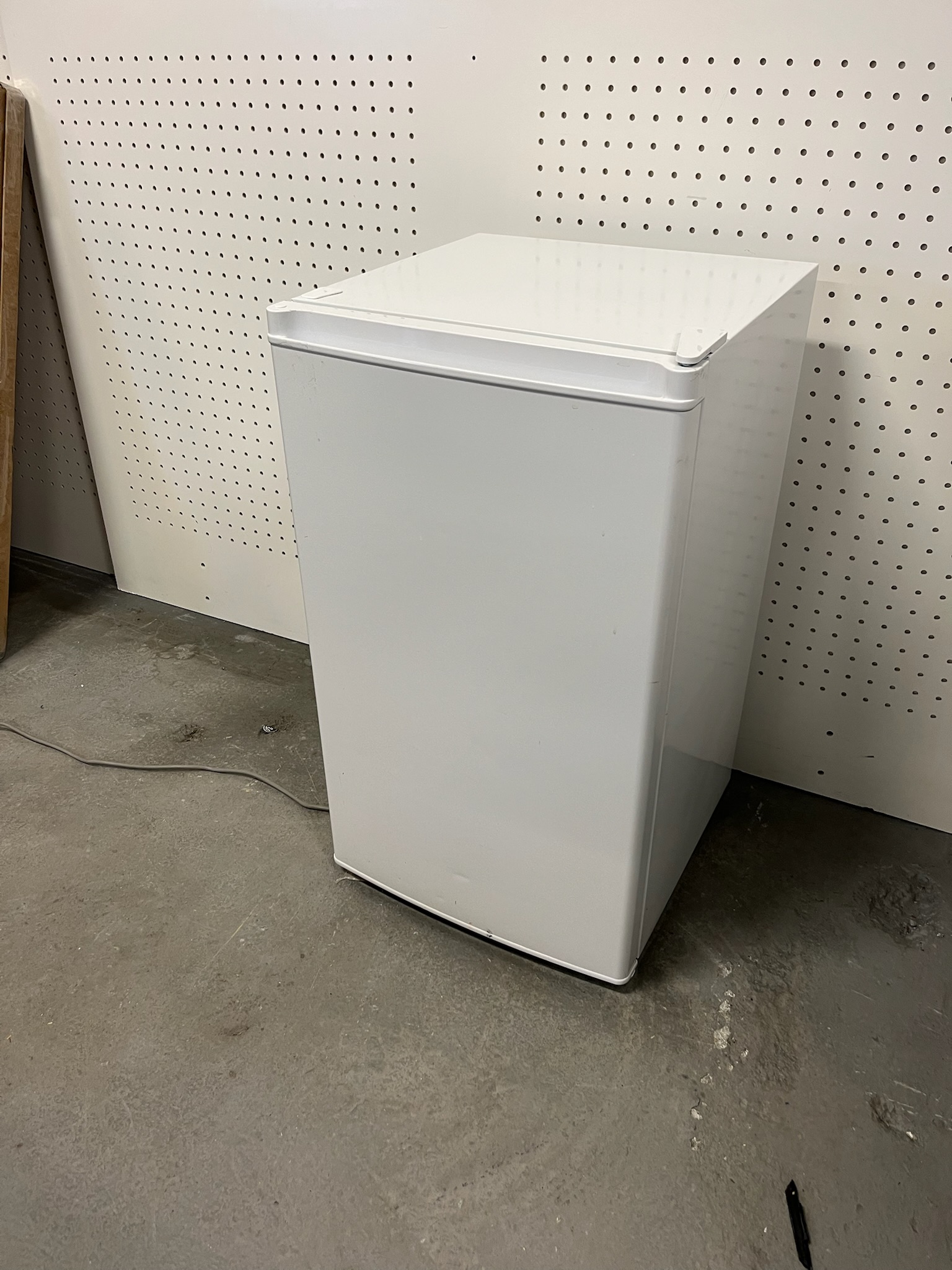 SELT / SOLD Matsui frystiskápur, H84sm., 64L 4