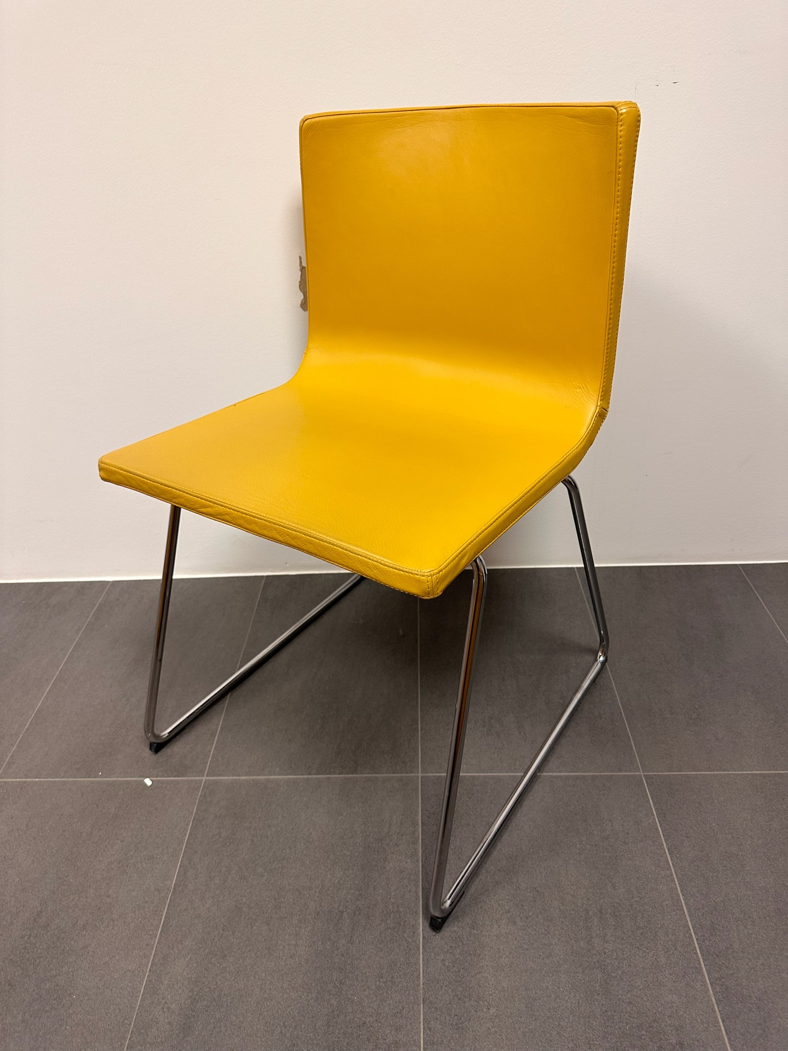 SELT / SOLD IKEA eldhússtólar, leður (8 stk.) 2
