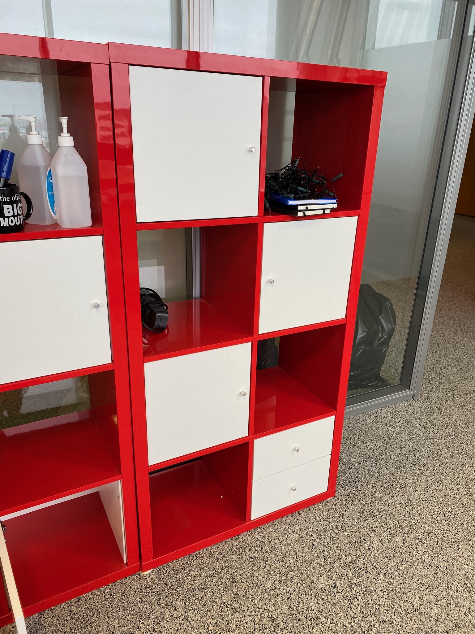 SELT / SOLD IKEA Kallax hirslur með skápum/skúffum 2