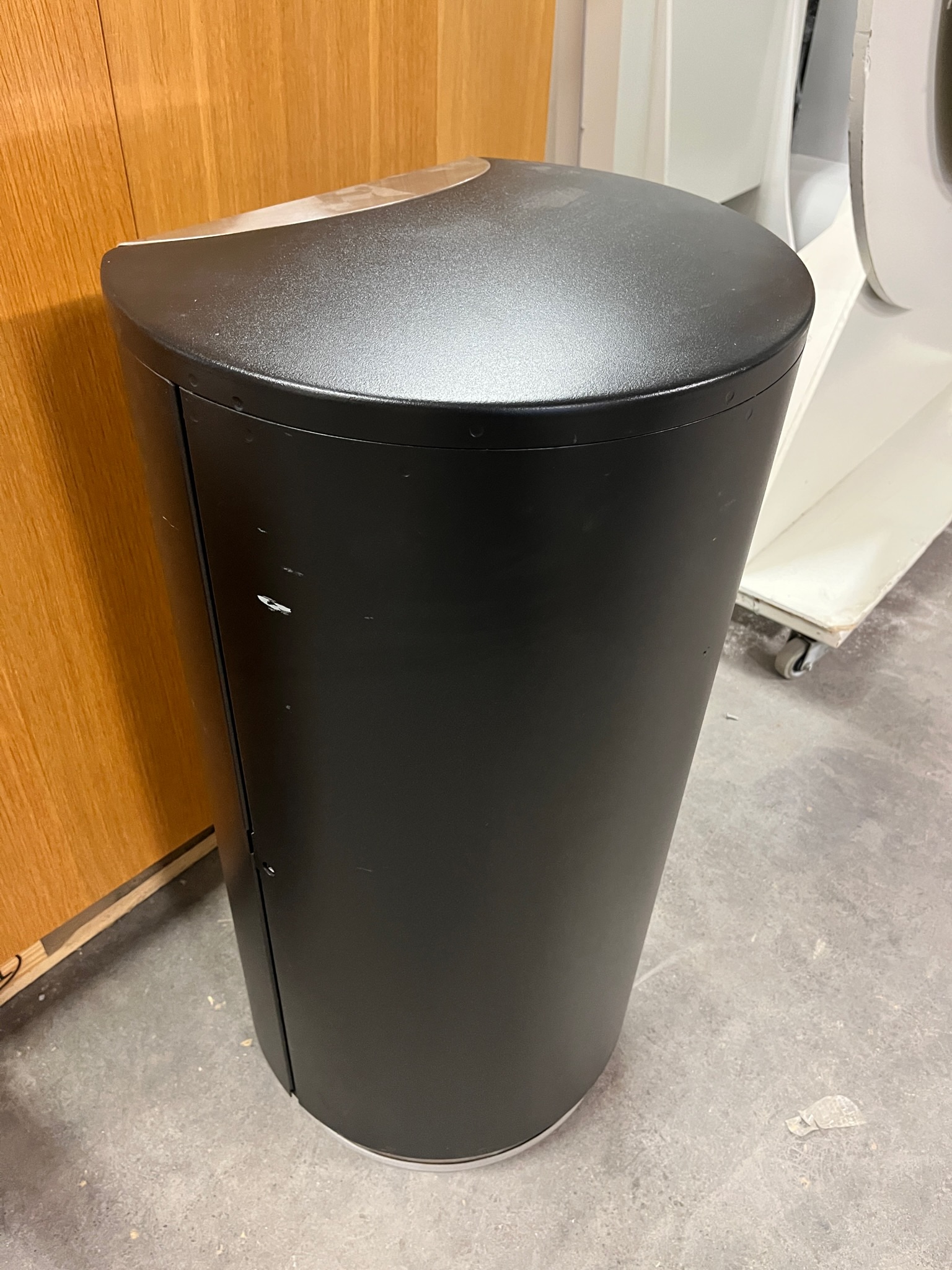 SELT / SOLD Finbin rusl (Útitunna) ónotuð - 100L 4