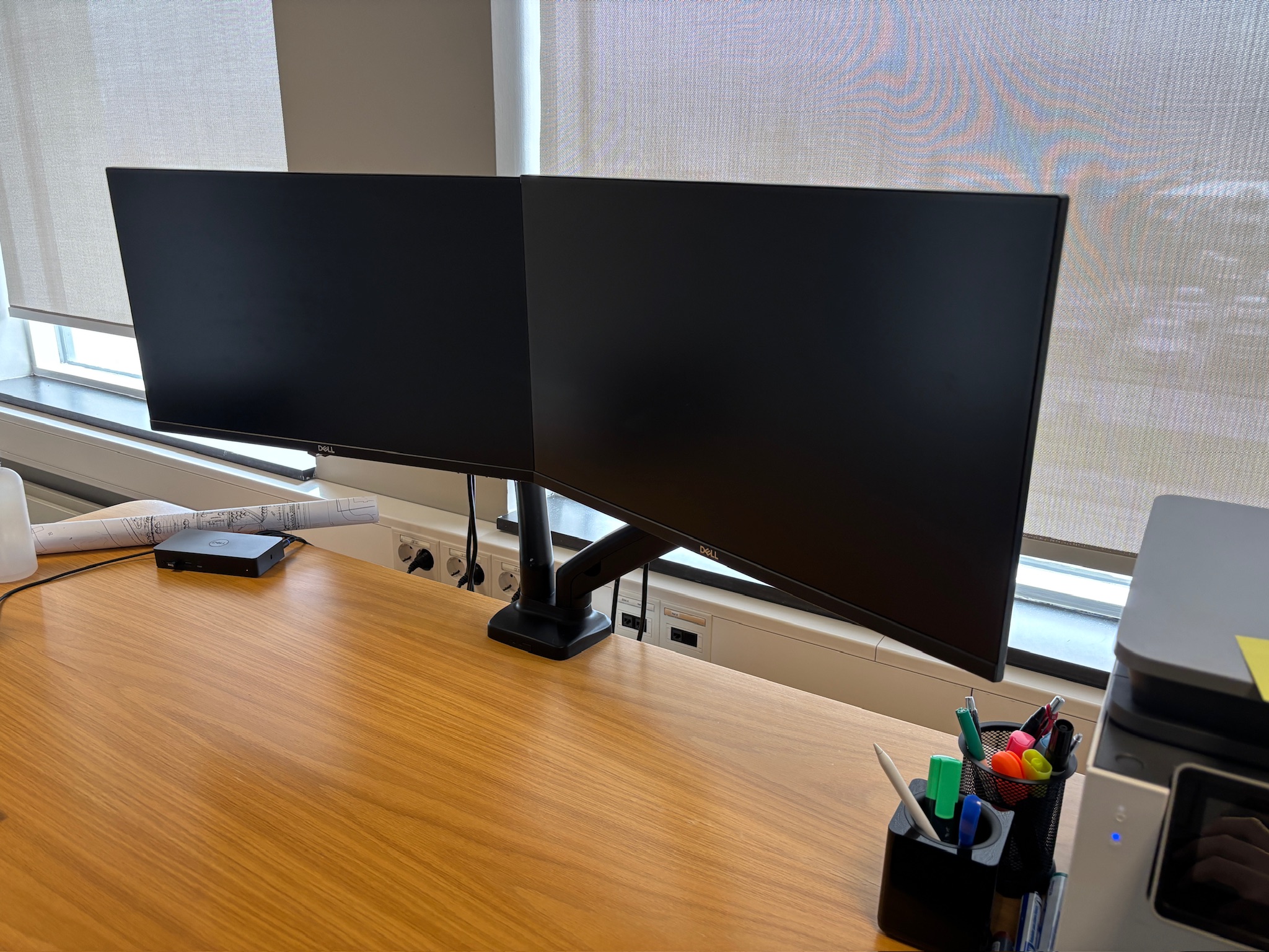 SELT / SOLD Dell tölvuskjáir á armi, 24'' 3