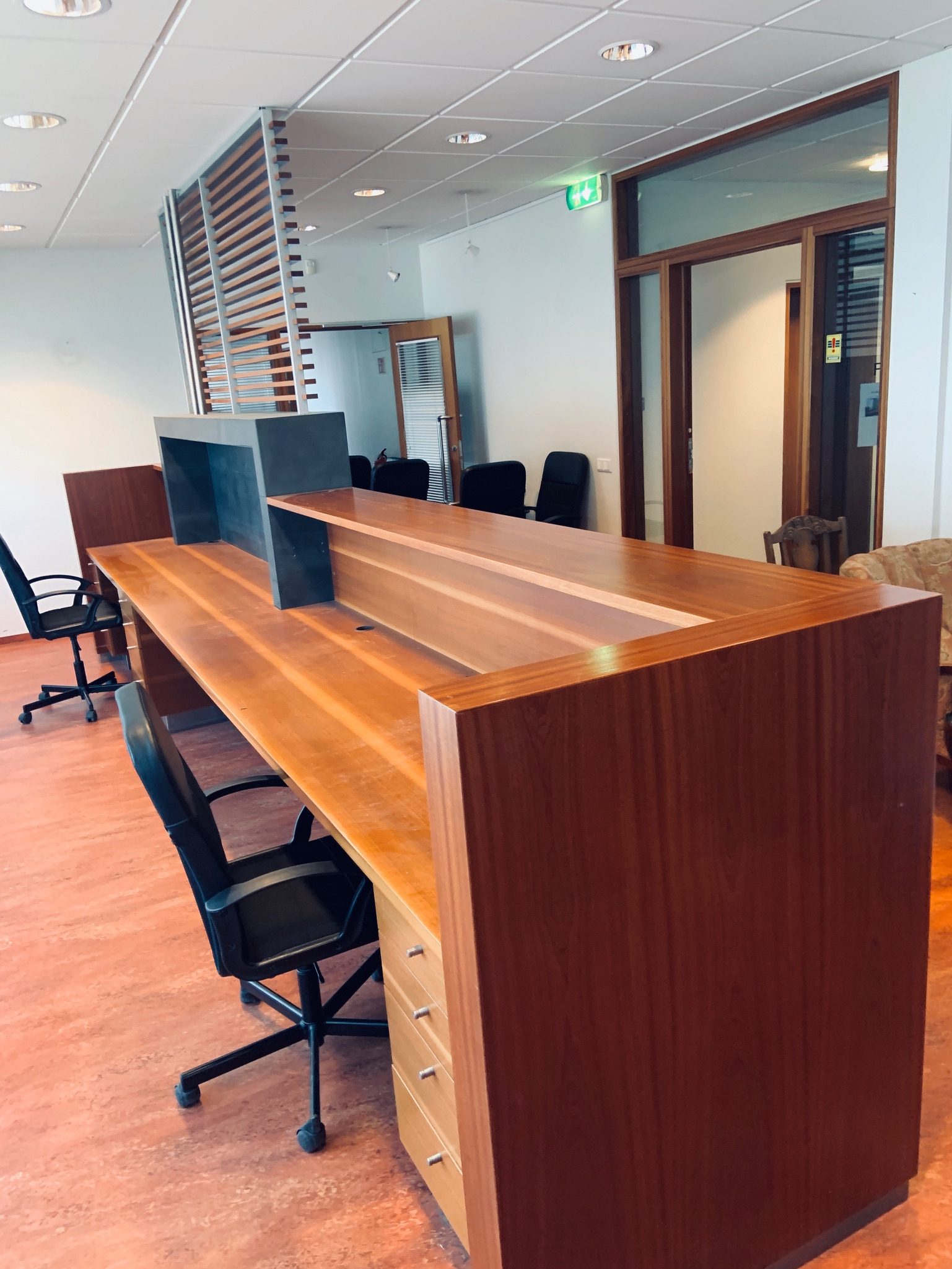 Selt-Glæsilegt móttökuborð 2