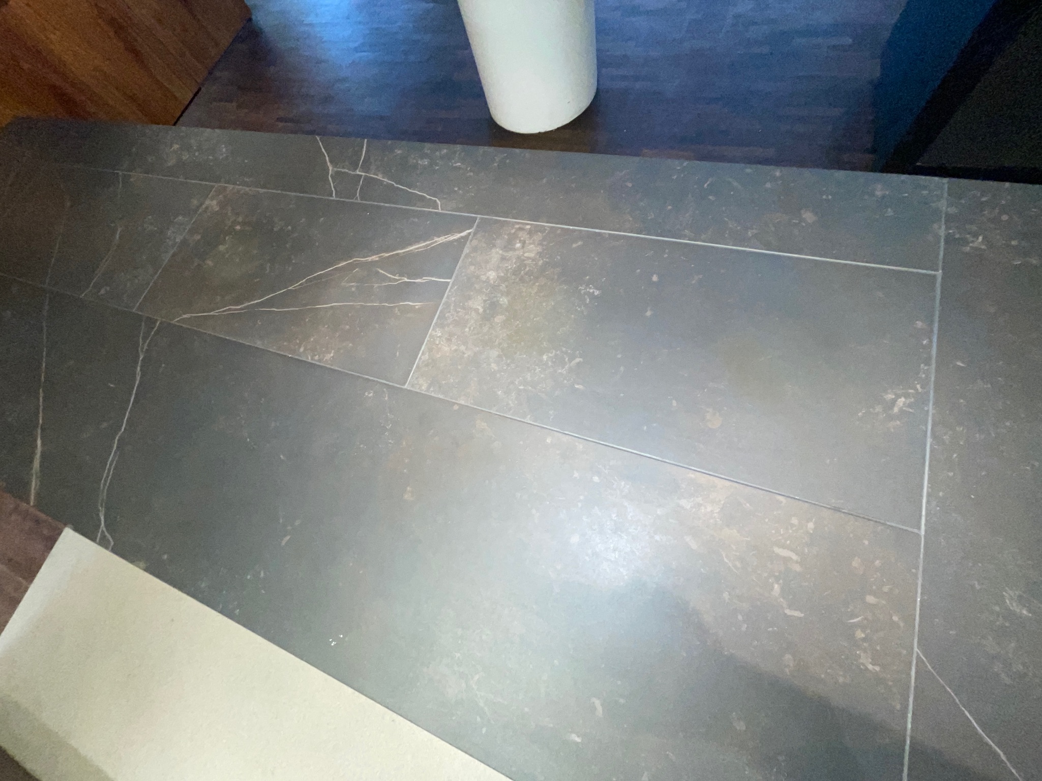 SELT / SOLD Marmarahitaborð, hitaskápur og skúffueiningar. 12