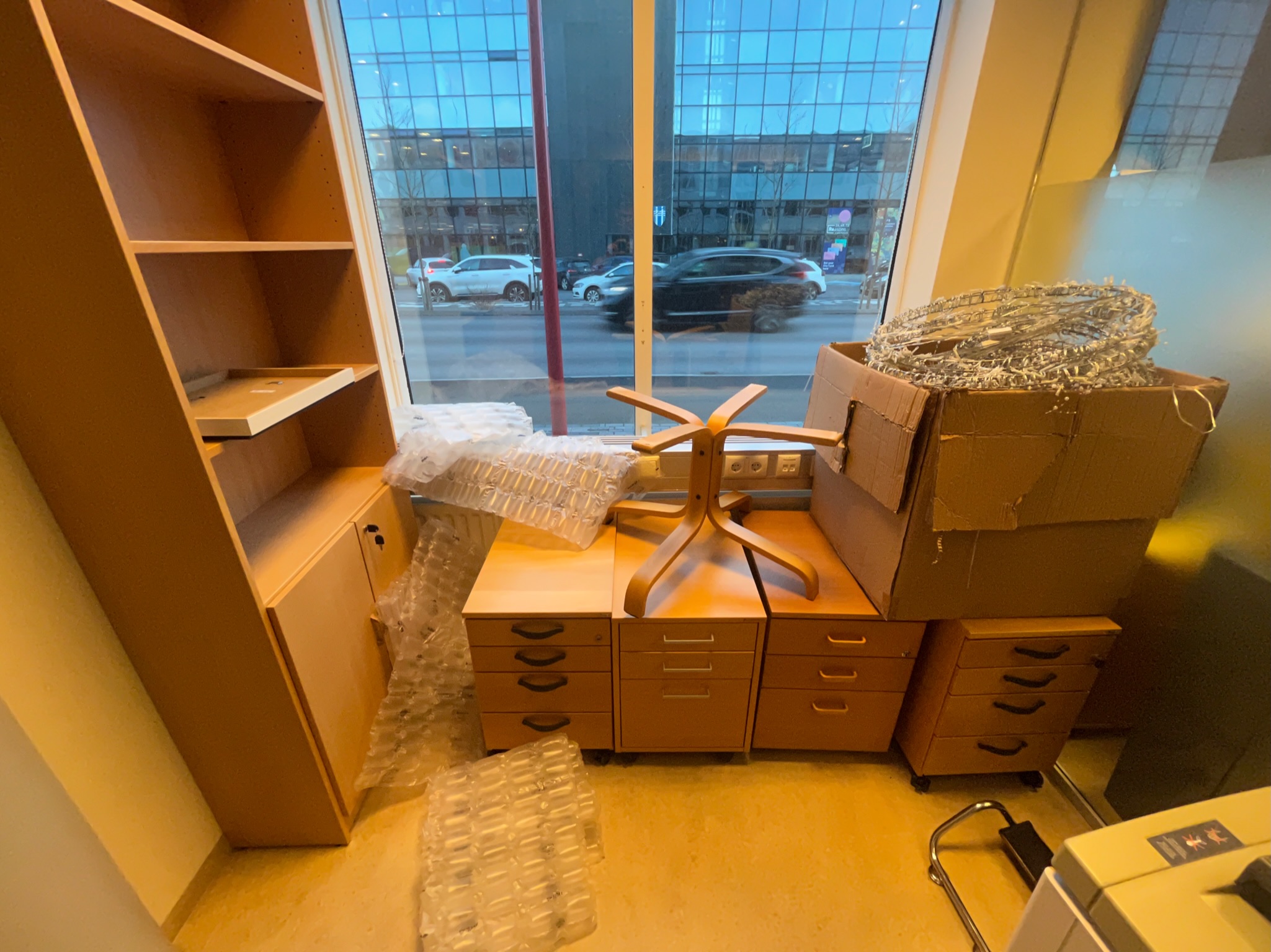 SELT / SOLD Skrifstofukálfar frá Kinnarps 3