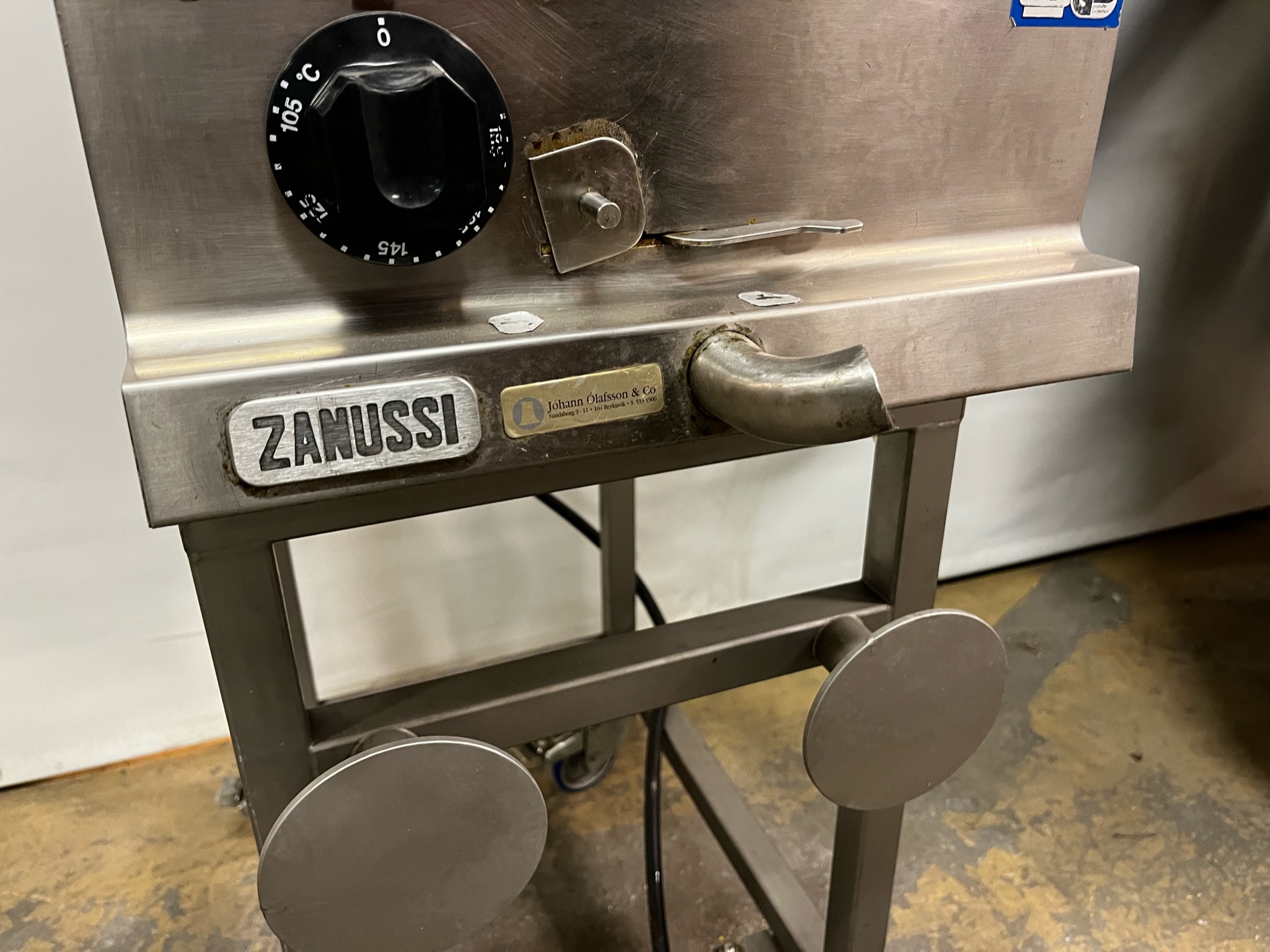 SELT / SOLD Djúpsteikingarpottur frá Zanussi 8