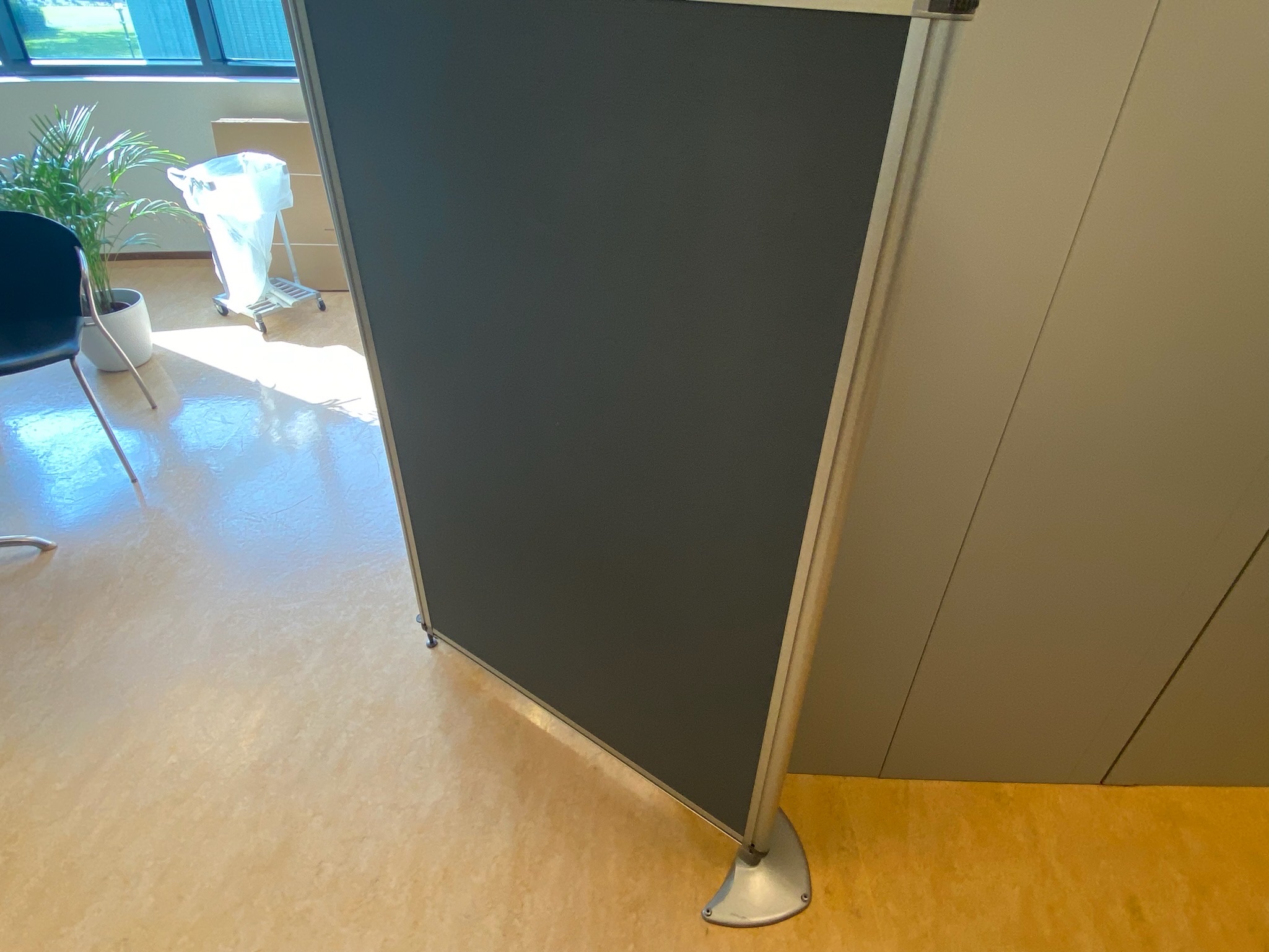 SELT / SOLD Skilrúm hljóðeinangrandi B200 x H153 - Alþingi 3