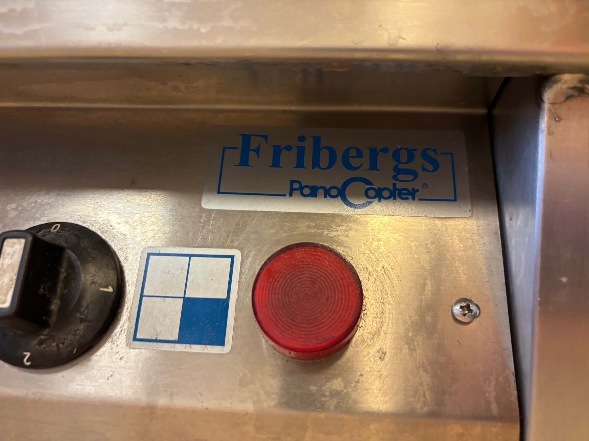 SELT / SOLD Fribergs flatpanna frá Fastus, H87 x B80 x D77 sm. 6