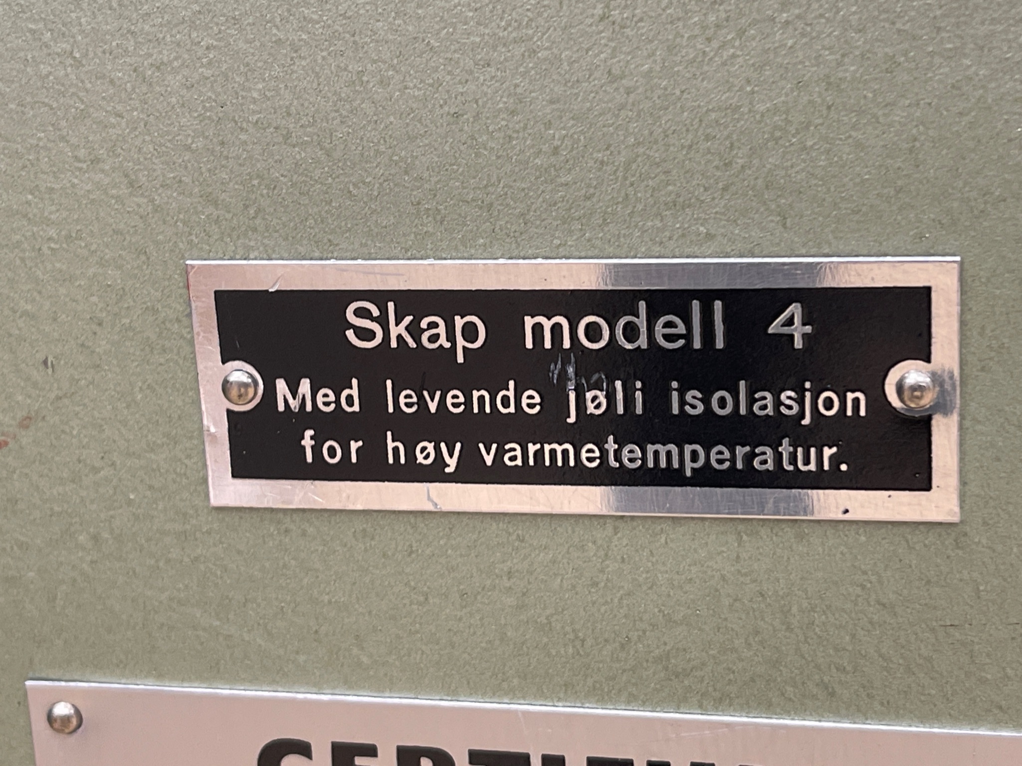 SELT / SOLD Verðmætaskápur eldvarinn 60 mín - Jörgen S. Lien 11