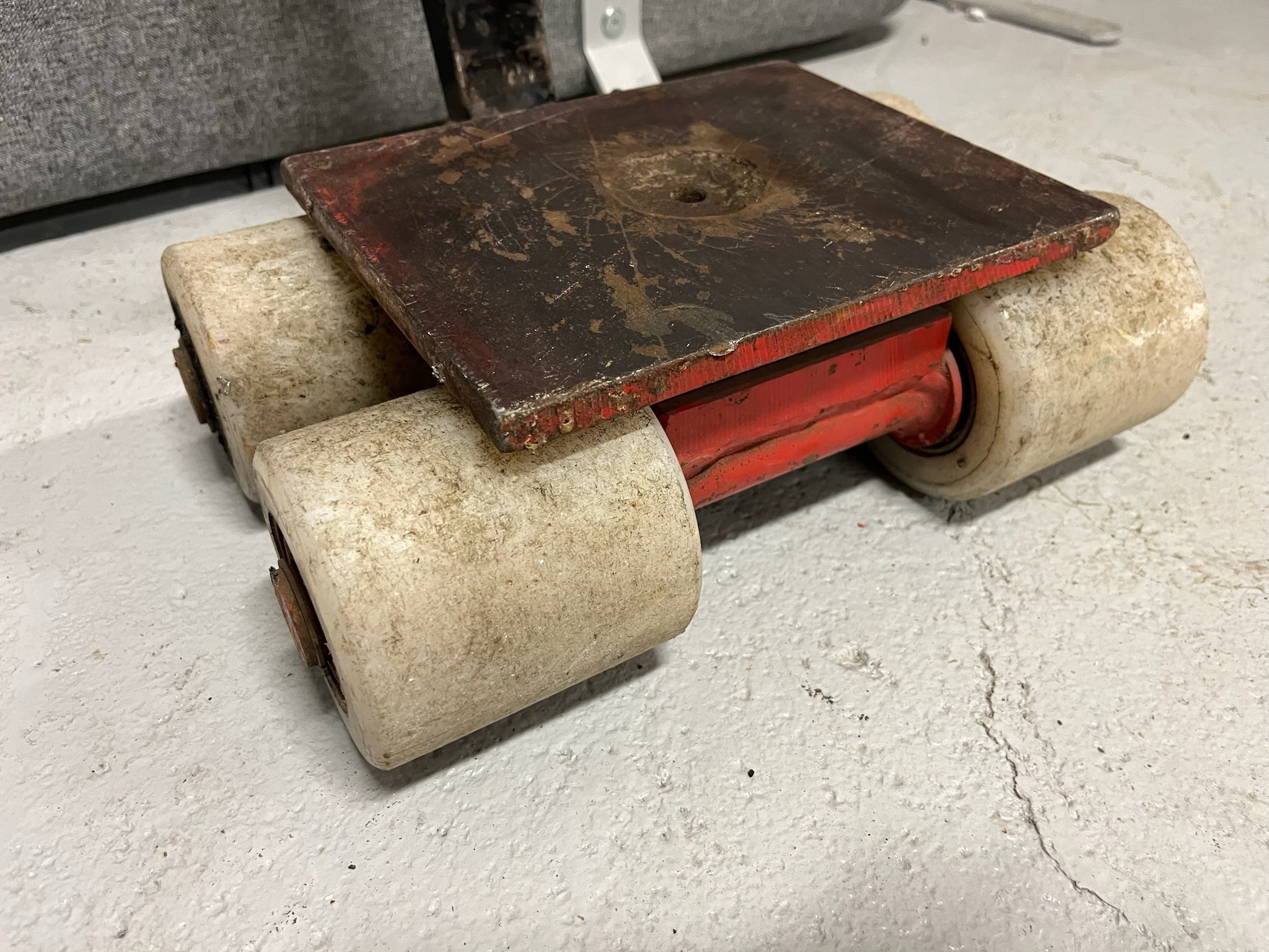 Skriðdreki, léttitæki, 3000kg. 2