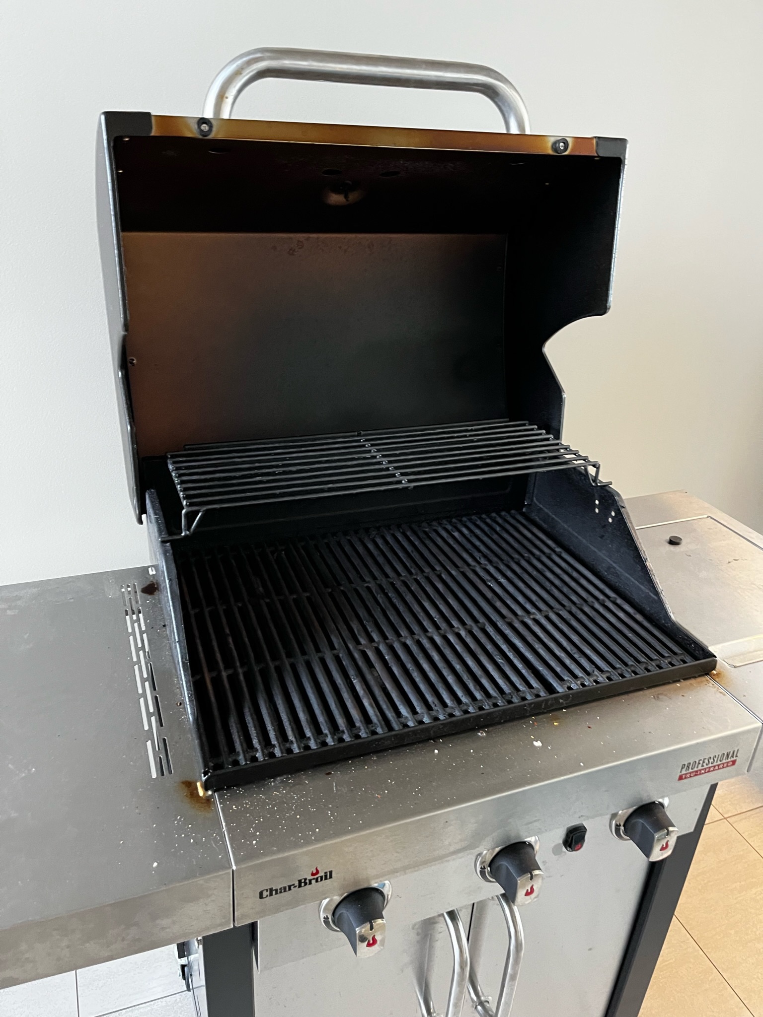 SELT / SOLD Char-Broil gas grill - Vel með farið 5