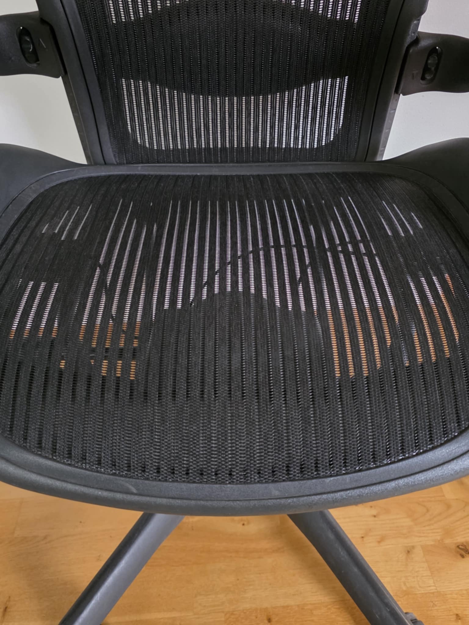 SELT / SOLD Herman Miller Aeron, B stærð 4