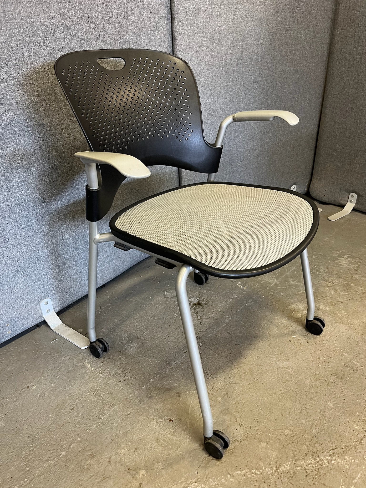 SELT / SOLD - Herman Miller Caper á hjólum, staflanlegur (12 stk.) 5