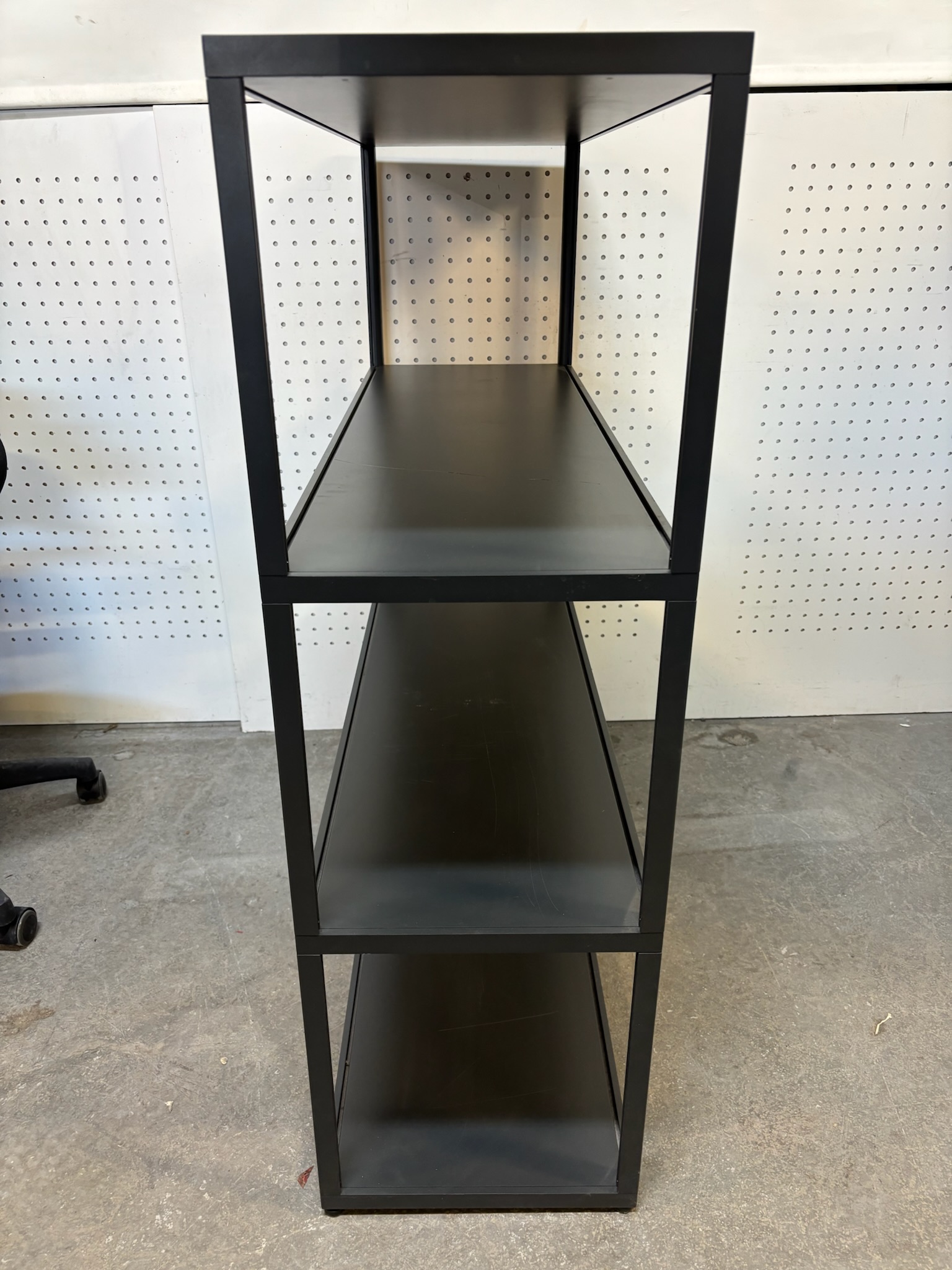 SELT / SOLD Hay stálhillueining 3