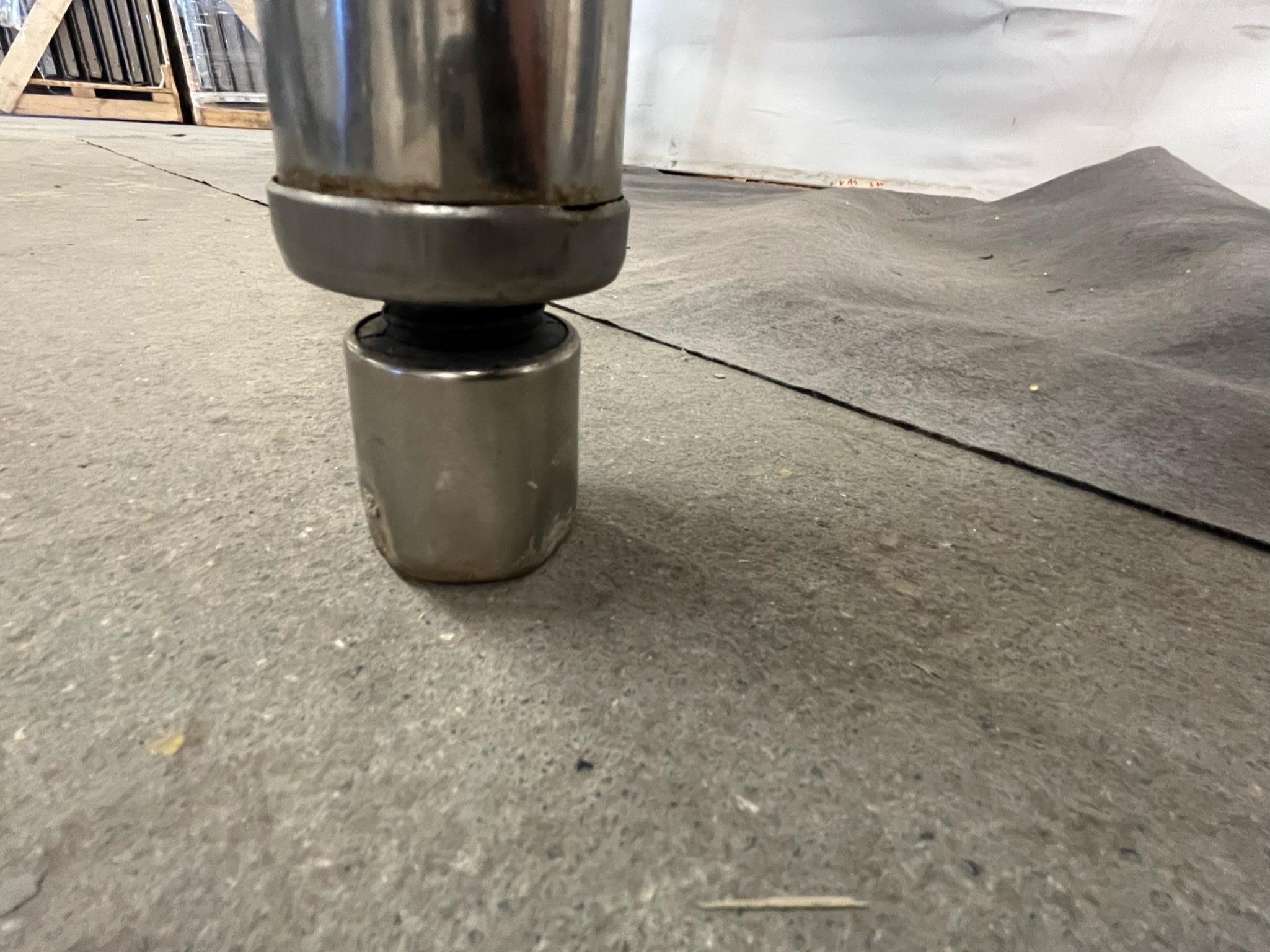SELT / SOLD Stálvaskur m/blöndunartækjum - B150 x D70 sm. 8