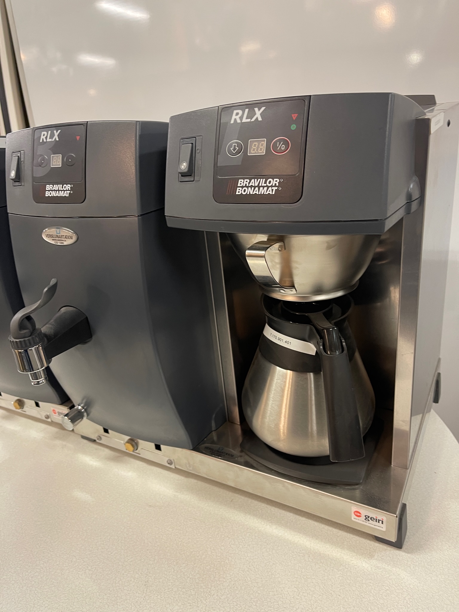 SELT / SOLD RLX 3 Bravilor Bonamat heitavatns- og kaffivél 2