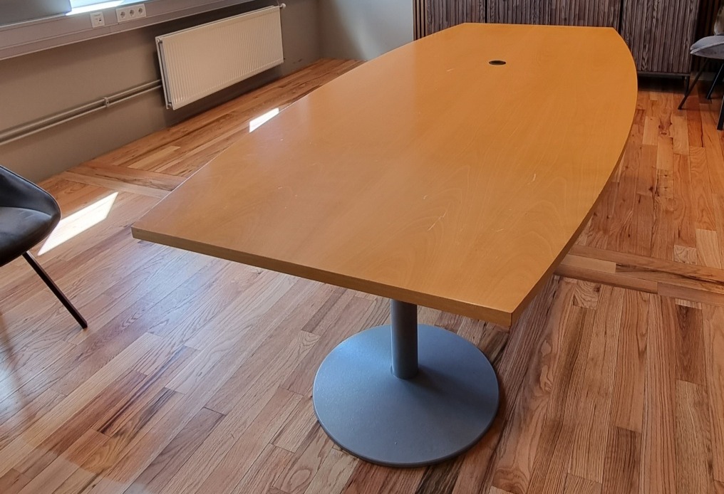 SELT - Fundarborð 6-8 manna Lengd 250 cm Breidd 80-110 cm 2