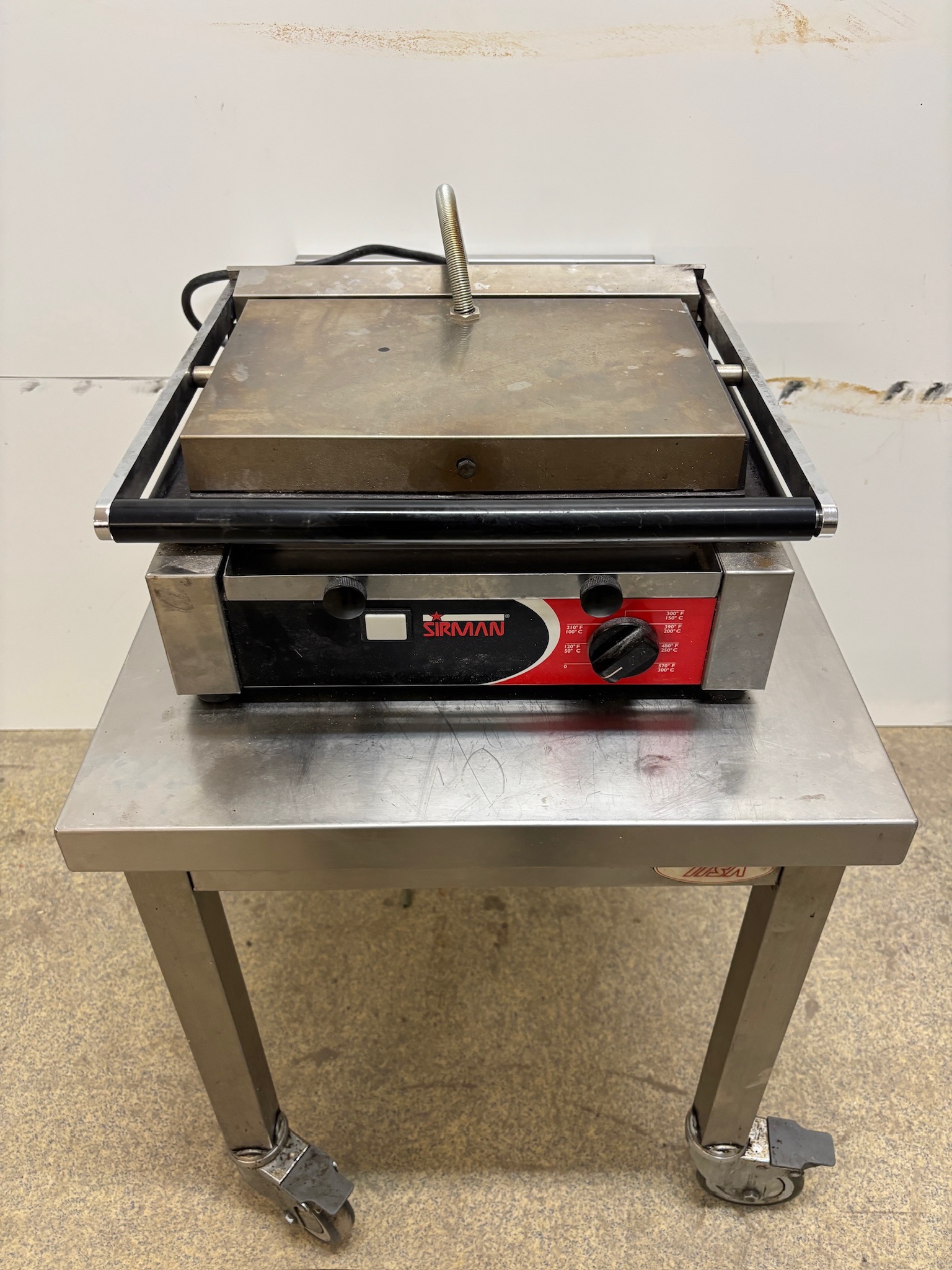 SELT / SOLD Sirman samlokugrill frá Fastus