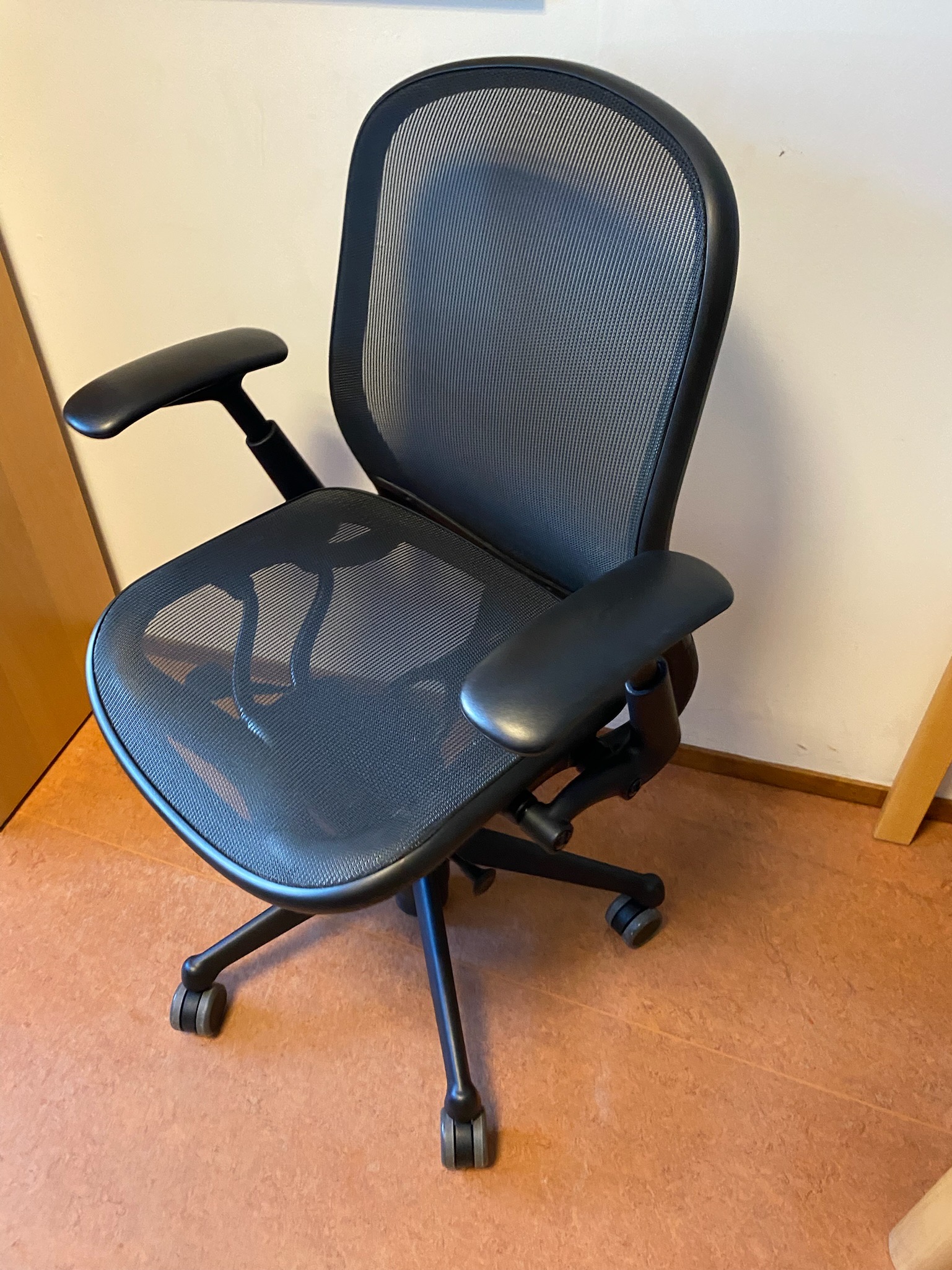 SELT / SOLD - Knoll skrifstofustólar frá Epal 9