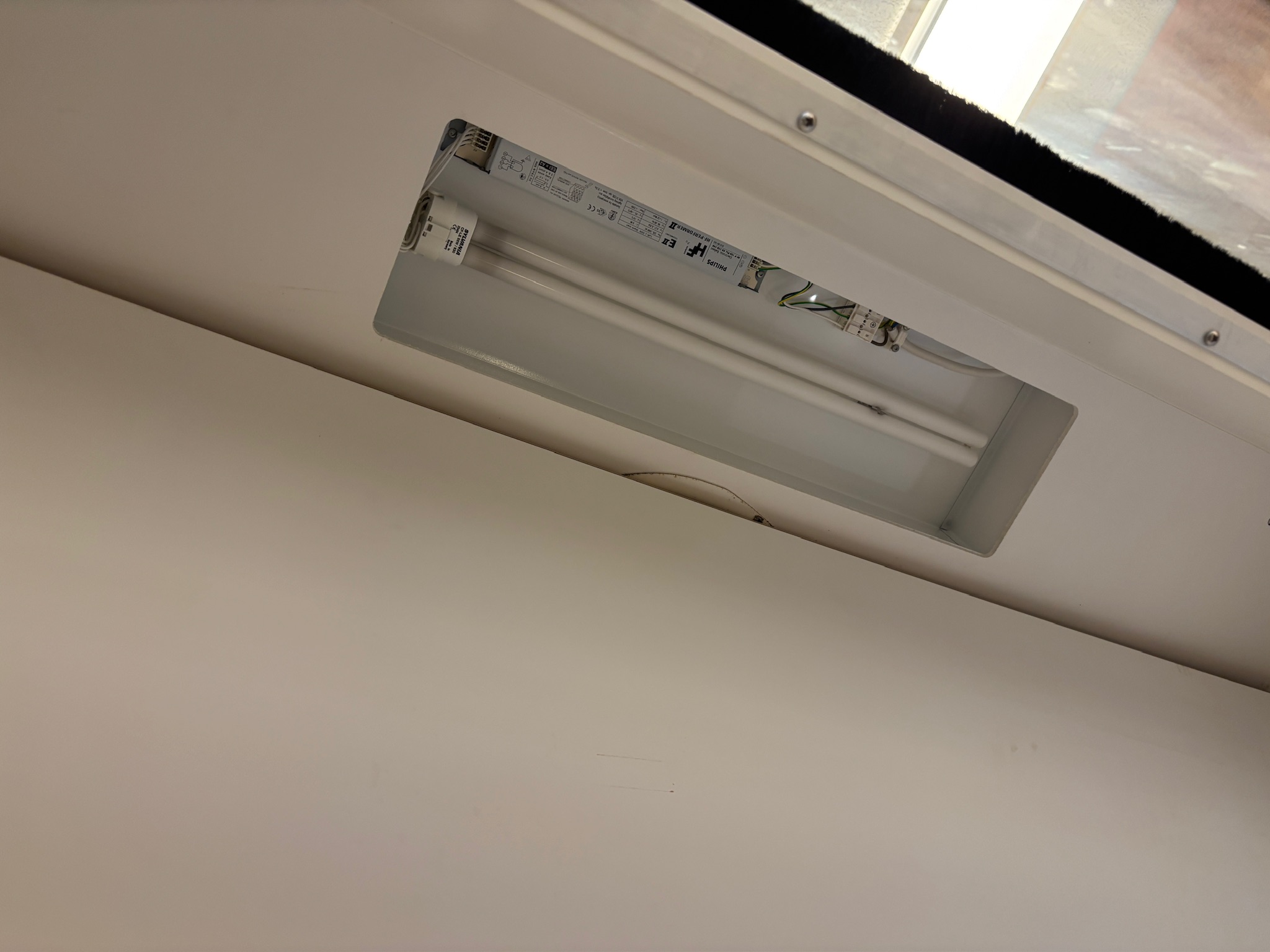 SELT / SOLD Stinkskápur / Fume cupboard, H235 x B147 x D77 sm. (2 stk) 10