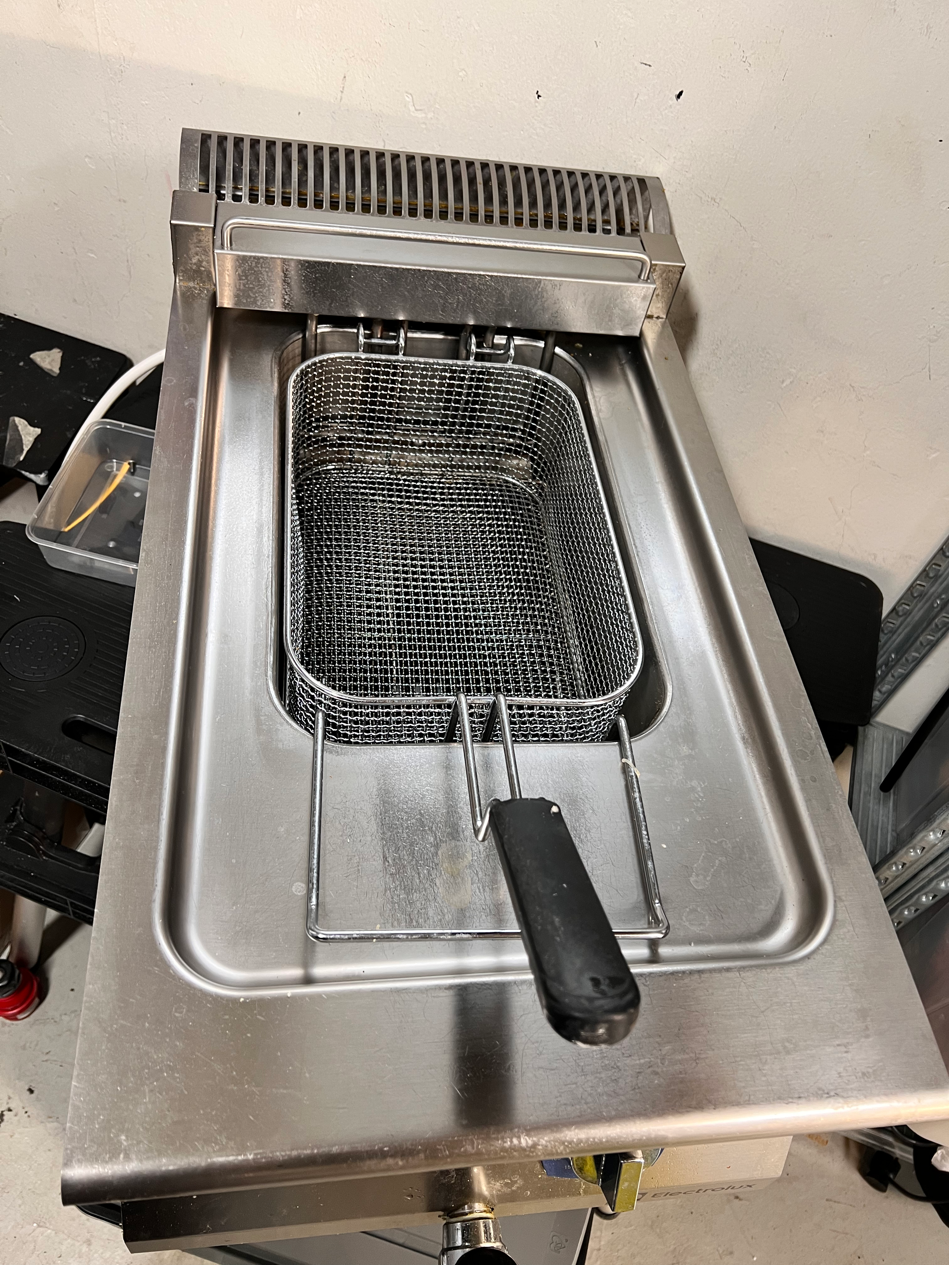 SELT / SOLD Electrolux djúpsteikingarpottur 12L (2020) 2