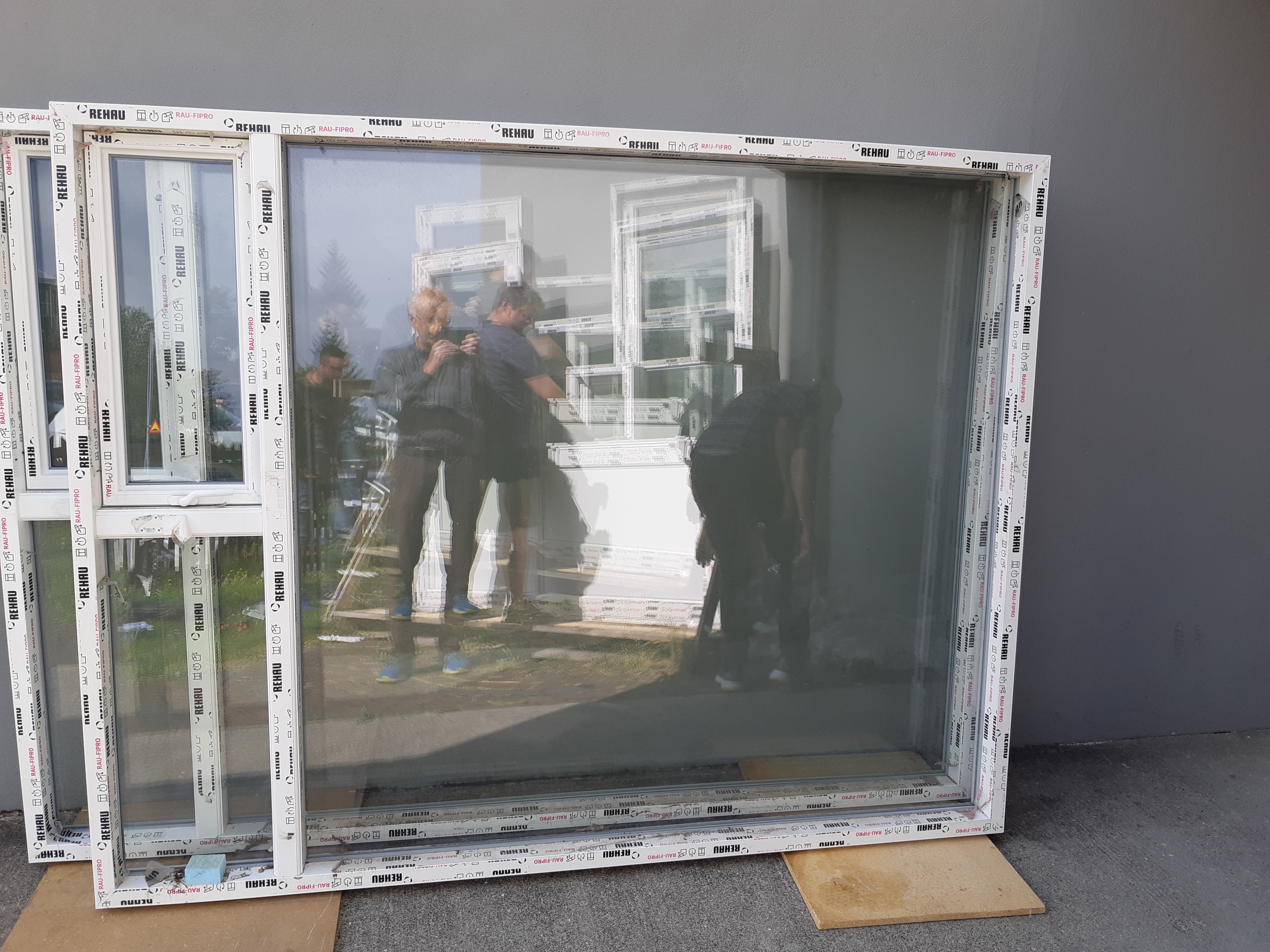 SELT / SOLD - Gluggi -L8 - nýr PVC - 216x168 sm - REHAU NORDIC