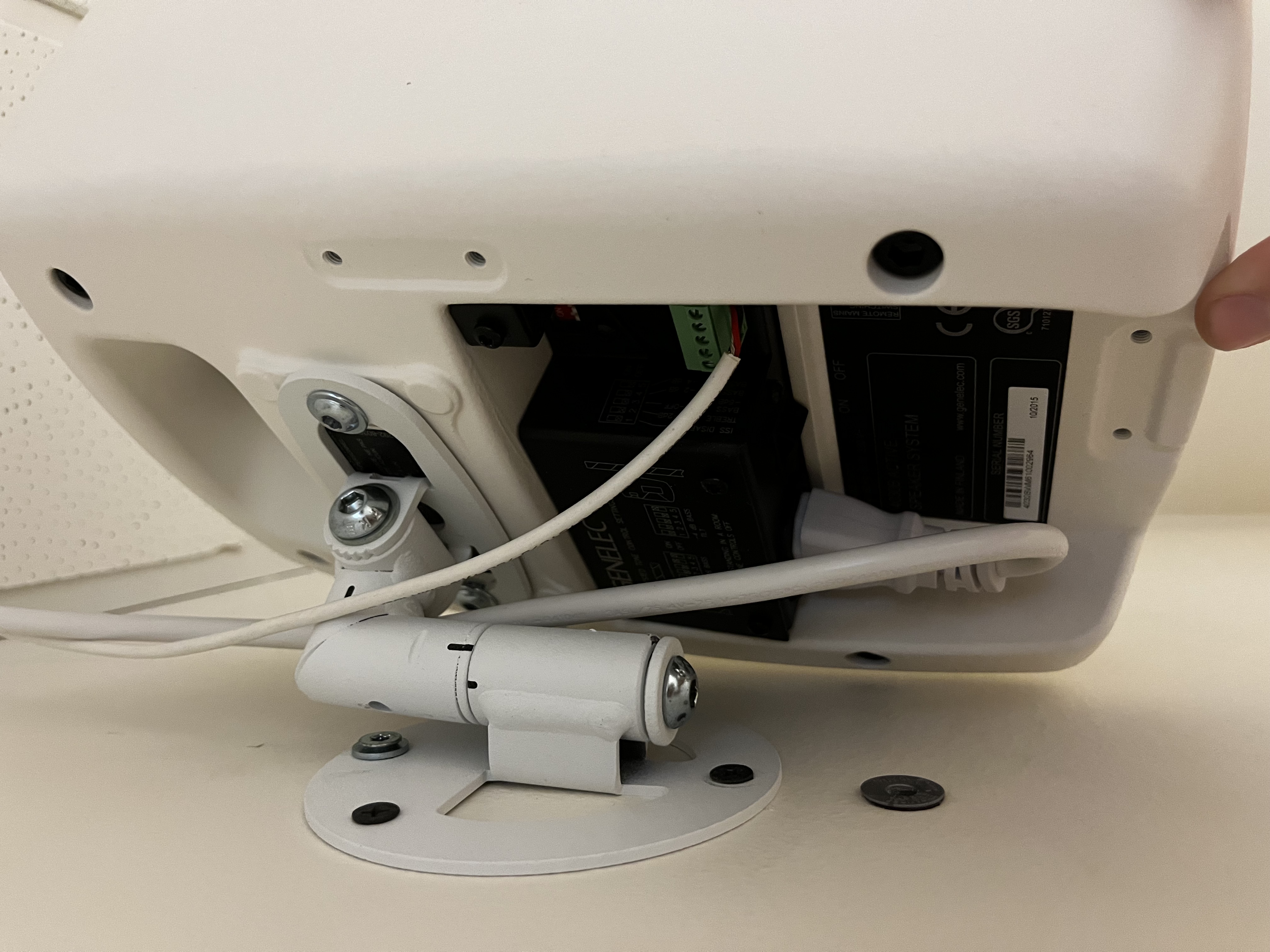 SELT / SOLD Genelec 4030 hátalari með magnara 6