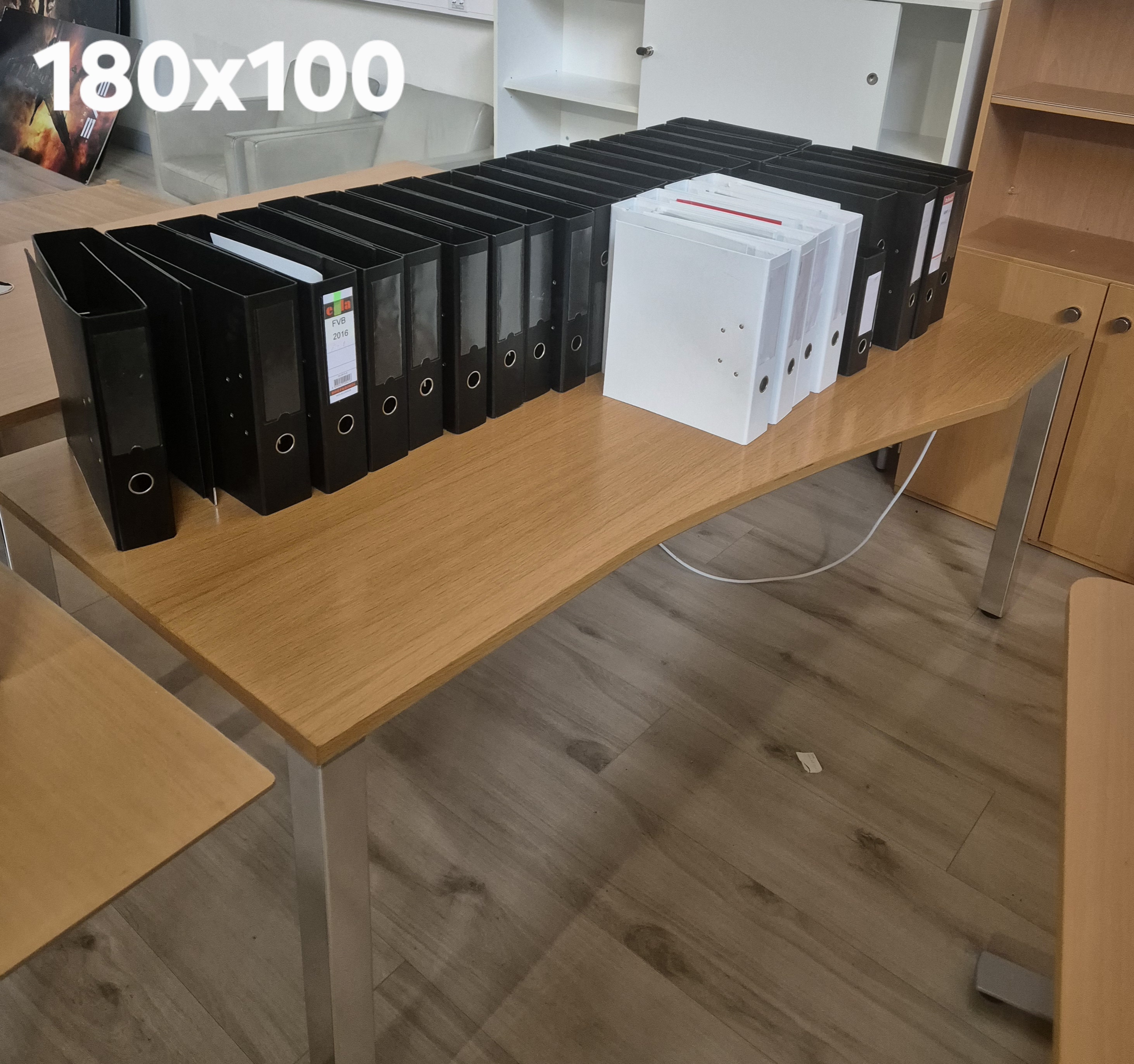 SELT / SOLD Rafmagnsborð - skrifborð - horn - vinkill Kinnarps Penninn 4