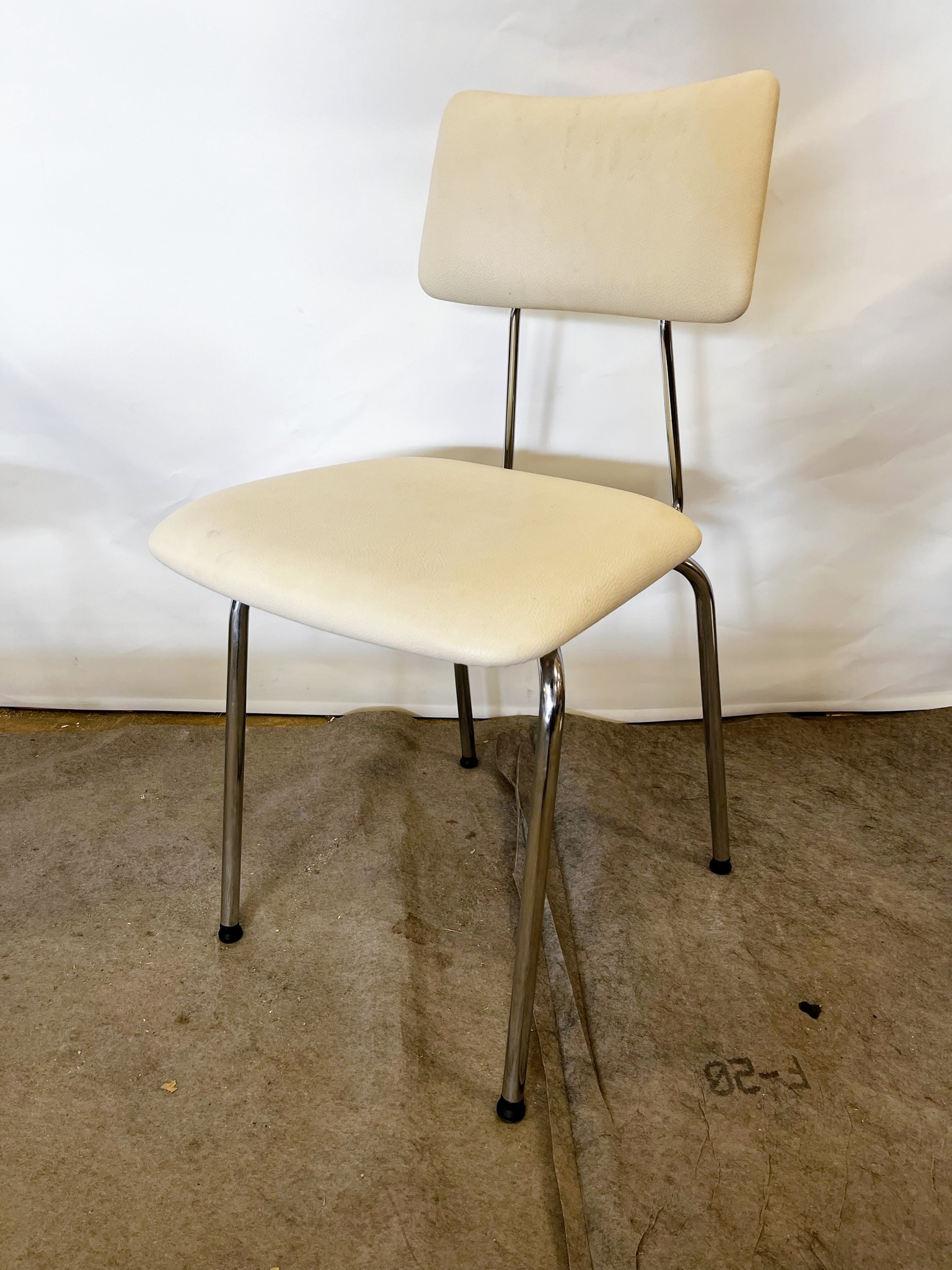 SELT / SOLD Eldhússtólar - leður (5 stk.)