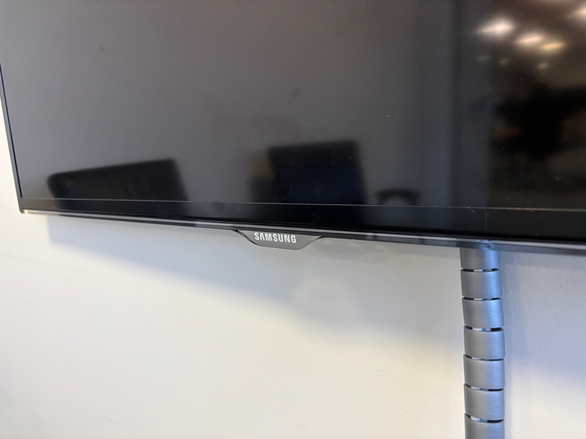 SELT / SOLD Samsung 55" Full HD Smart TV Wi-Fi Black 3