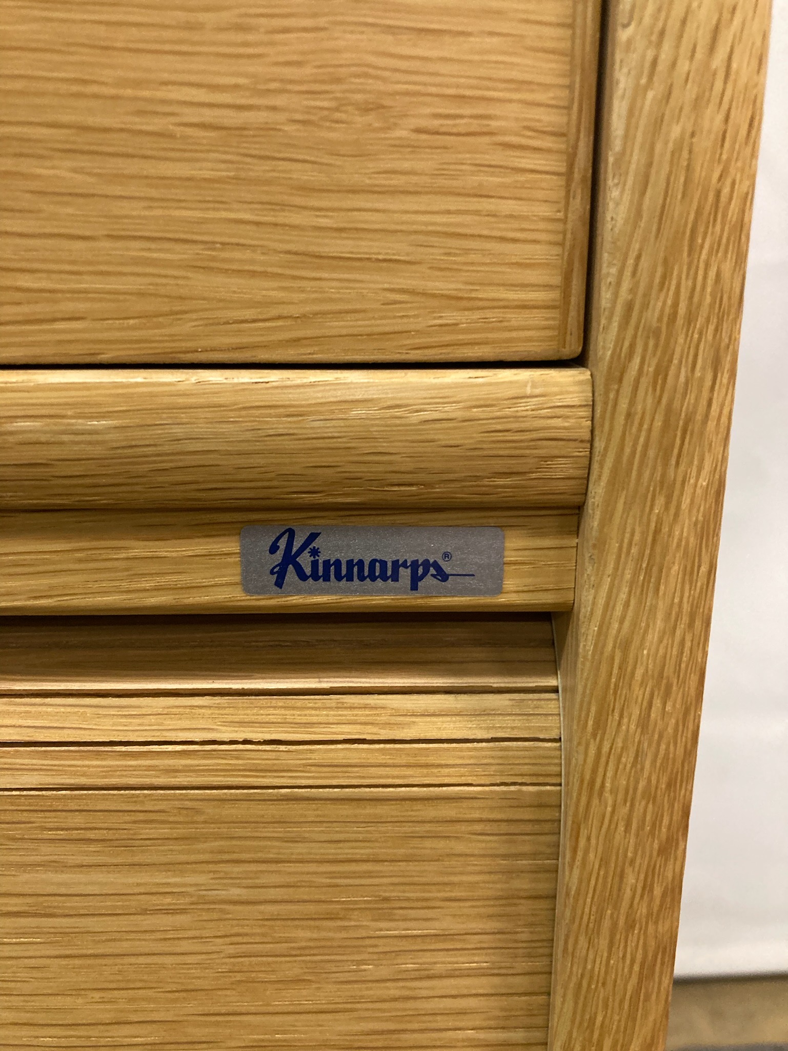 SELT / SOLD Skrifstofuskápur frá Kinnarps 6