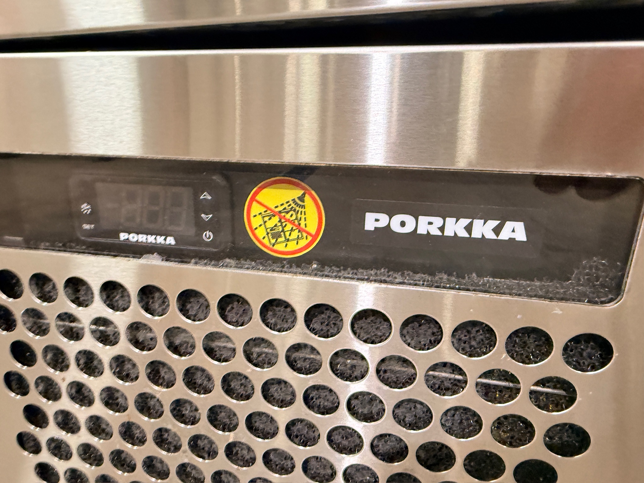 SELT / SOLD Porkka kæliborð á hjólum frá BVT, 10 skúffur 8