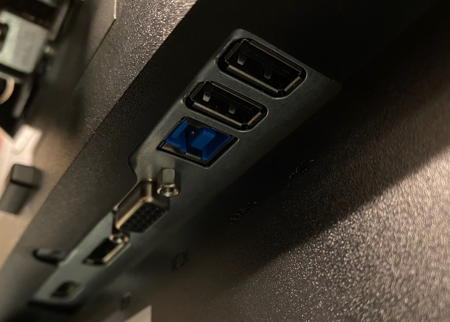 SELT / SOLD Dell tölvuskjár - tölvuskjáir 24'' 7