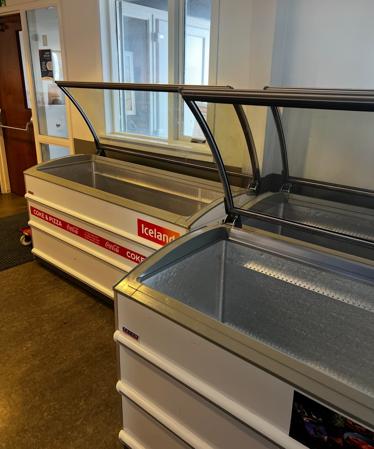 SELT / SOLD Novum frystikista