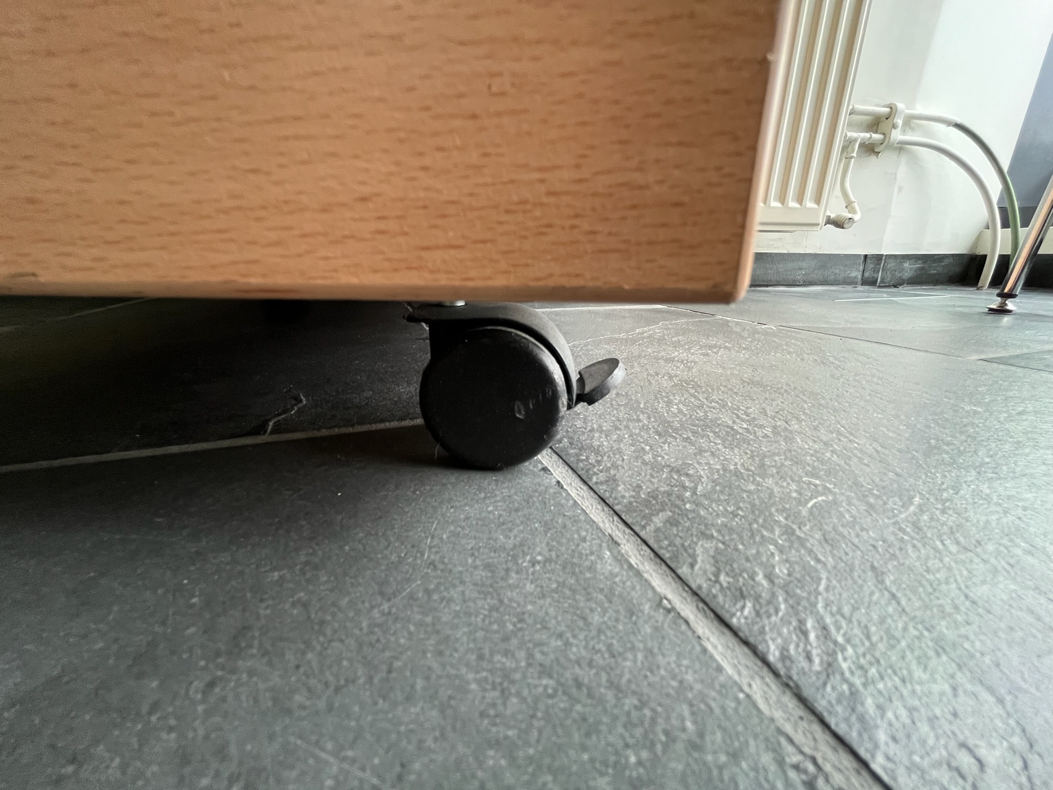 SELT / SOLD Skúffuskápur frá EG skrifstofuhúsgögn 6