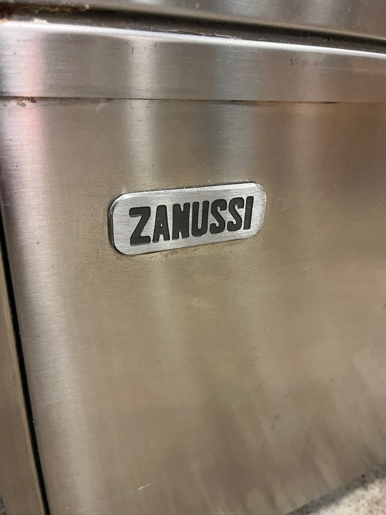 SELT /SOLD Zanussi undirborðs uppþvottavél, H86 x B60 x D61 sm. 7