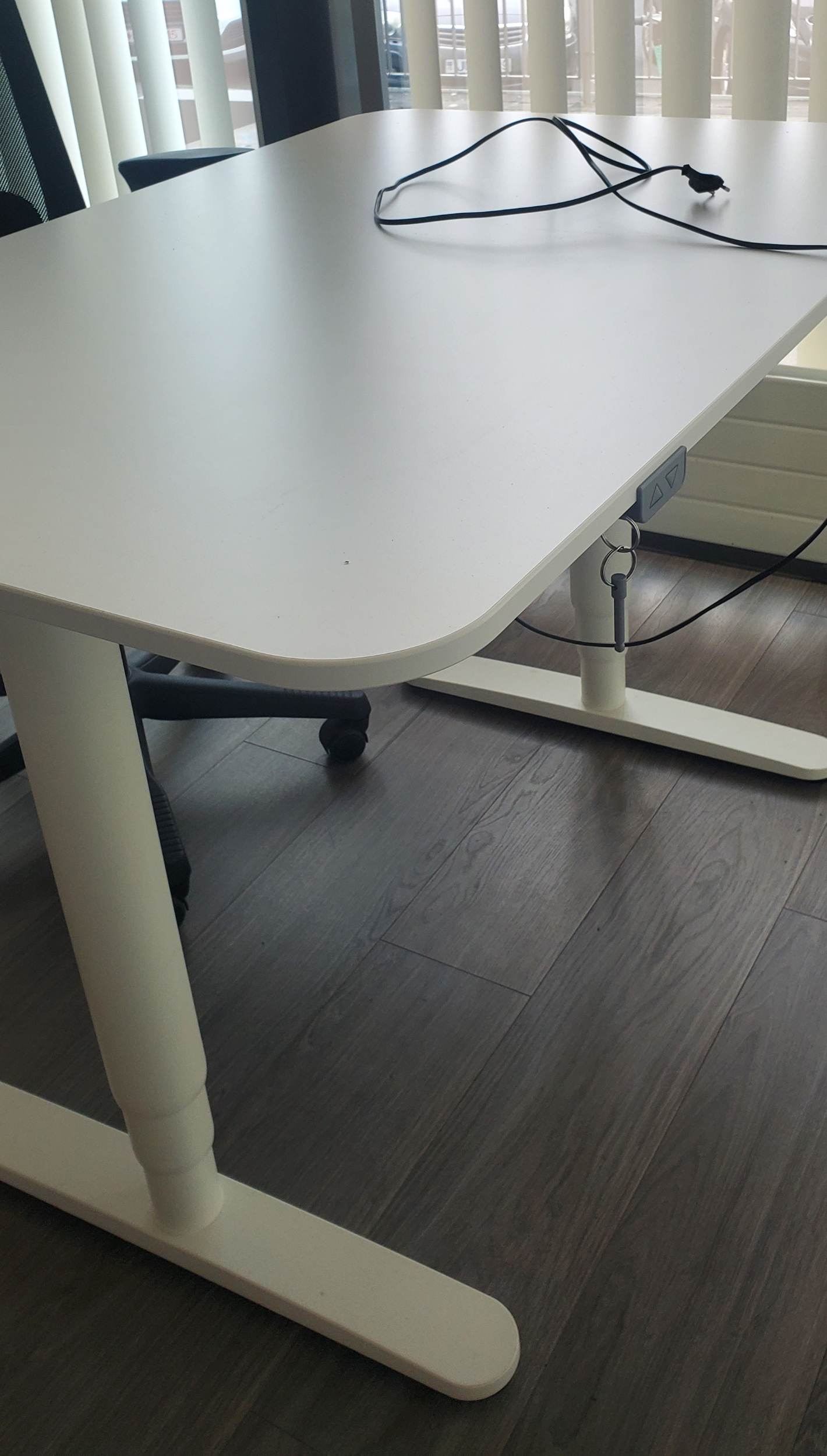 SELT / SOLD IKEA rafmagnsborð, B120xD80sm. (4 stk.) 4