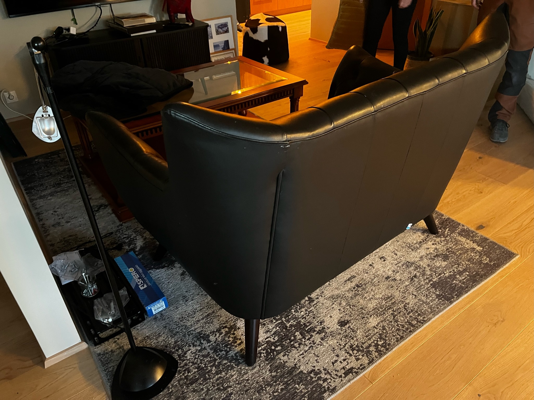 SELT / SOLD Svartur leðursófi frá Möbel Art 2