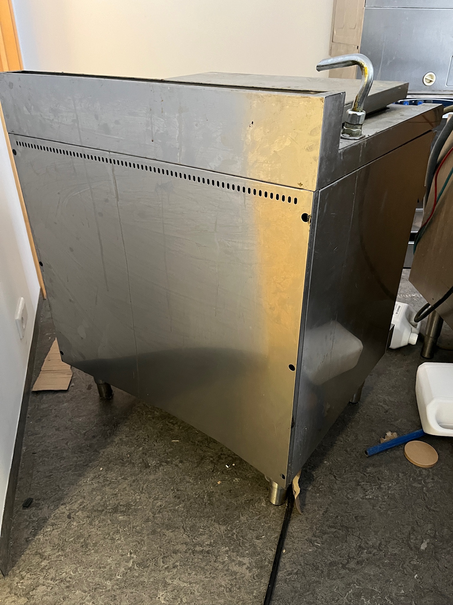 SELT / SOLD Olis veltipanna 7 kw. Breidd 80 sm. dýpt 71 sm. 8