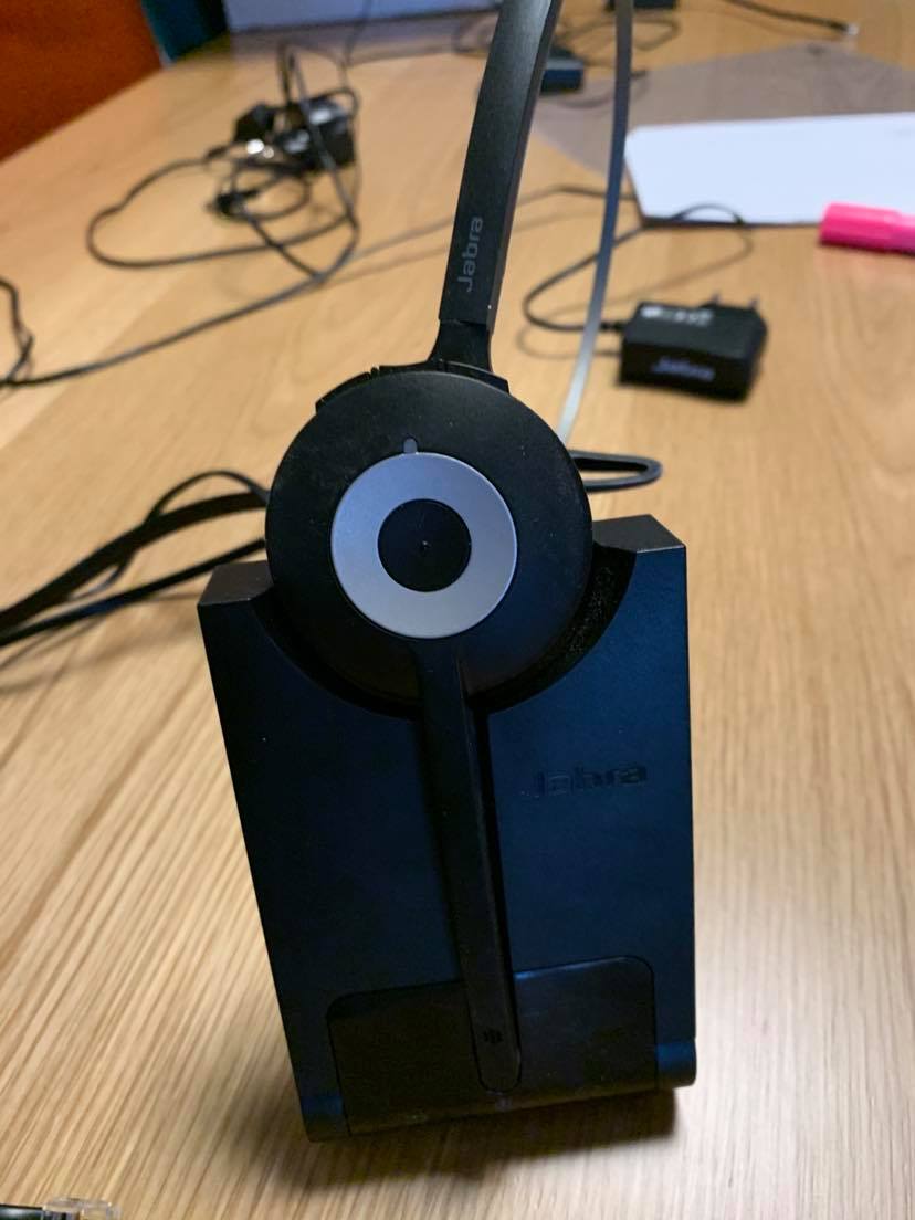 Selt/Endurnýtt-Yealink IP símtæki ásamt heyrnartólum 4