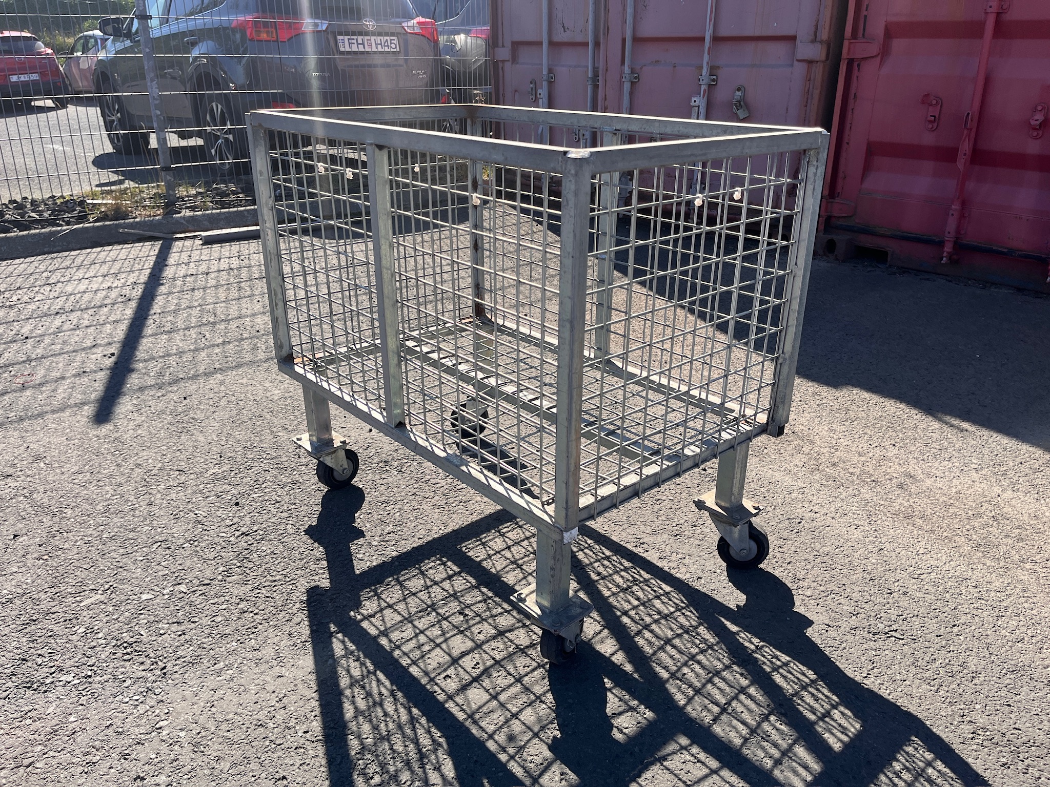 SELT / SOLD Serelle stálgrindarvagnar 12
