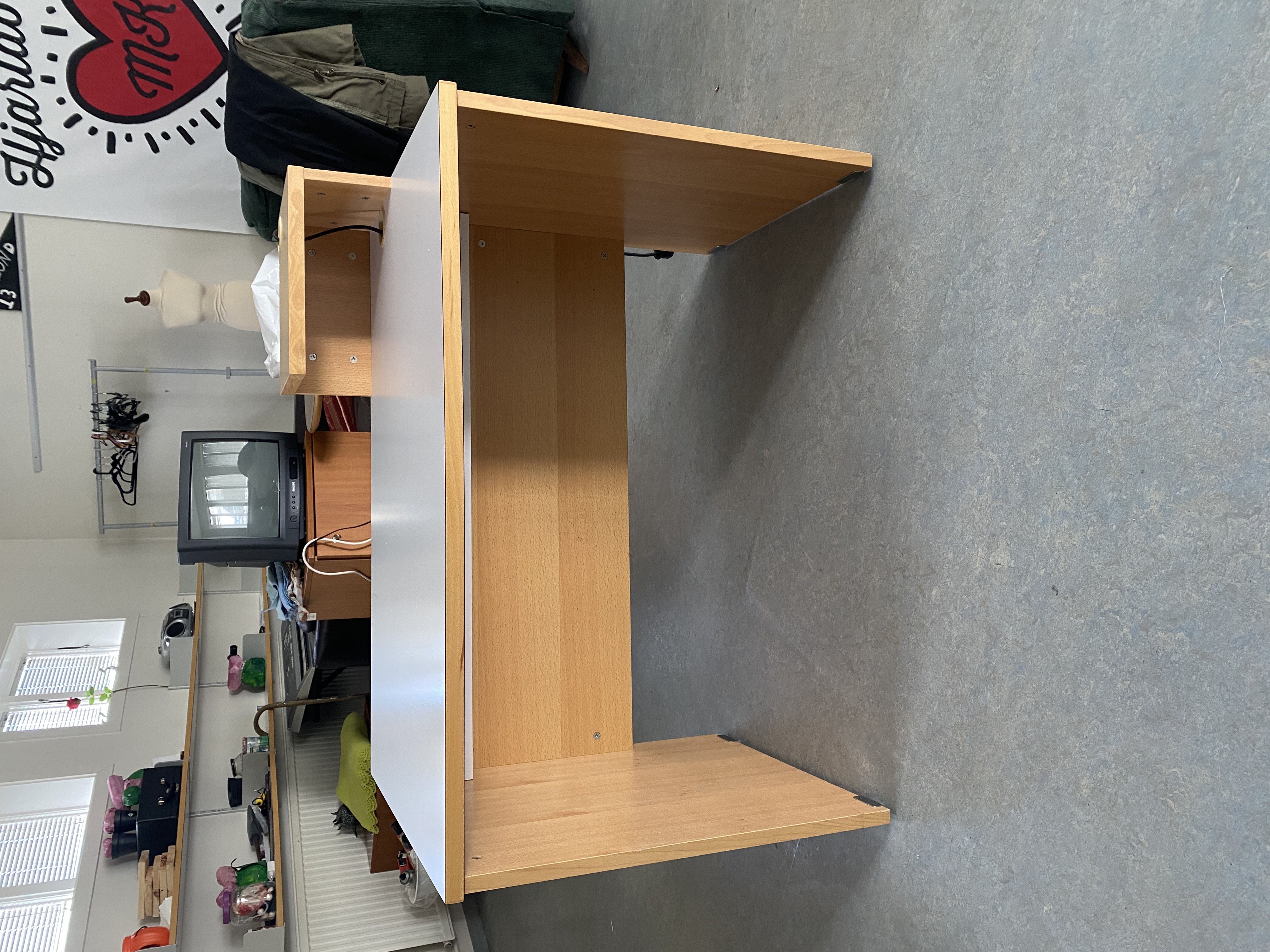 SELT / SOLD Flott kennsluborð - skrifborð 110 x 65 sm 2
